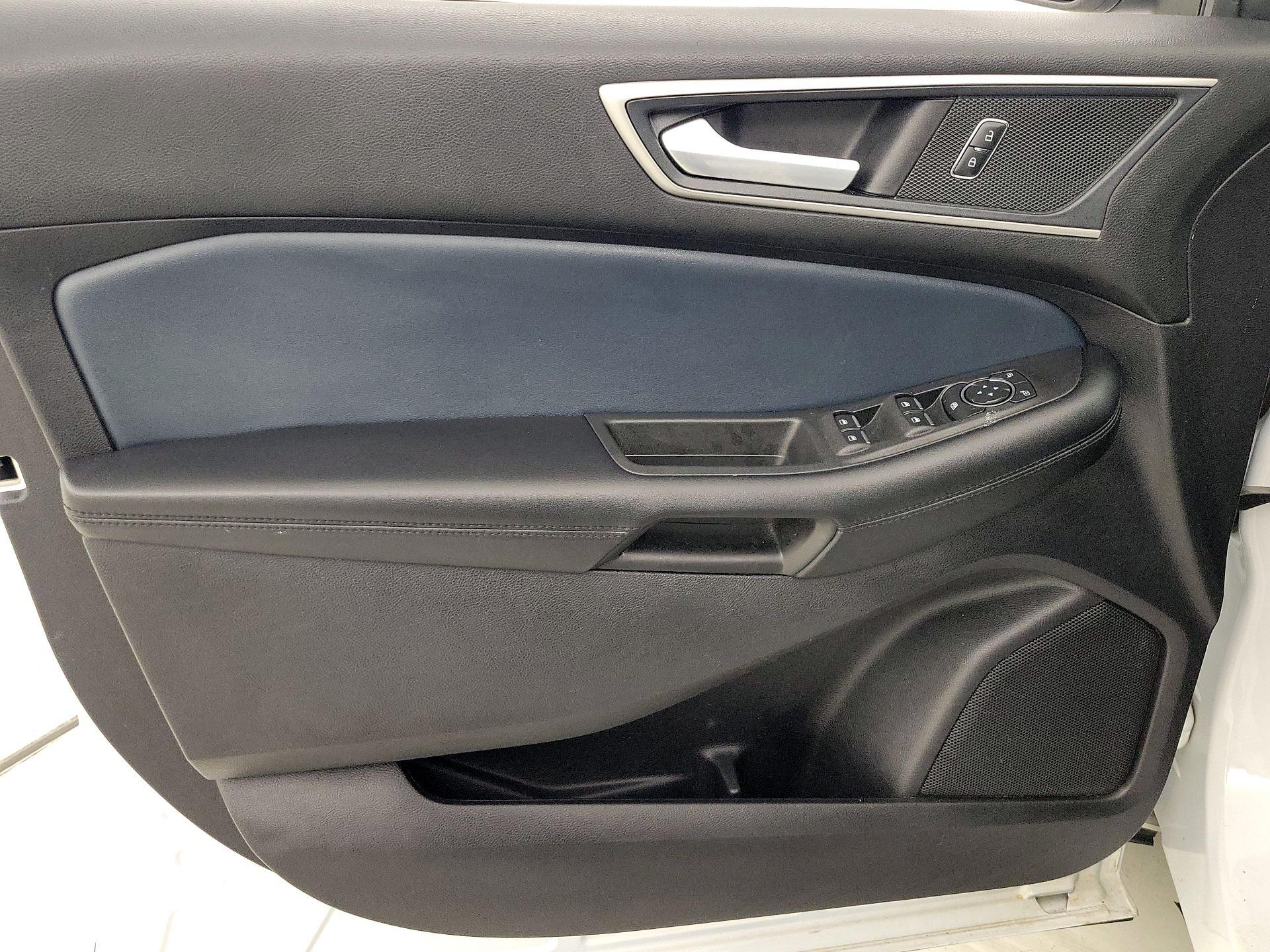 Thumbnail: 2022 Ford Edge - 12