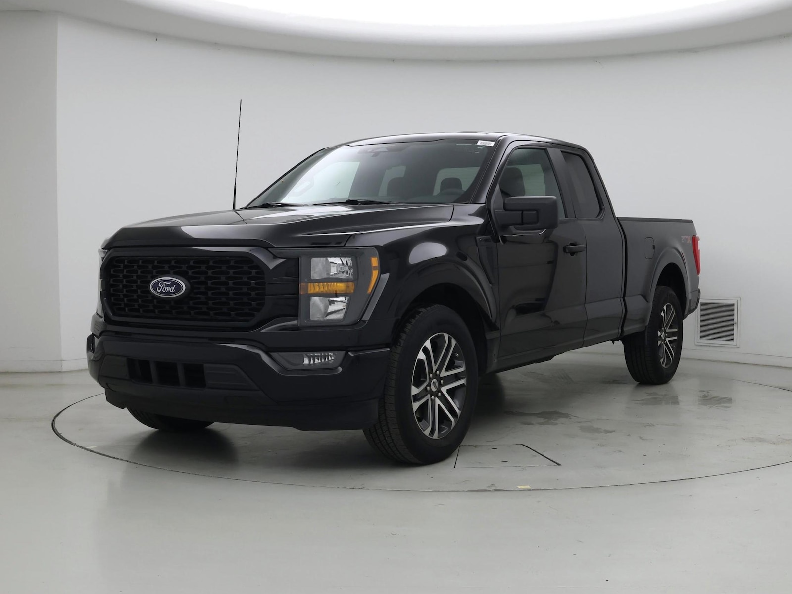 2023 Ford F-150 XL - Photo 5