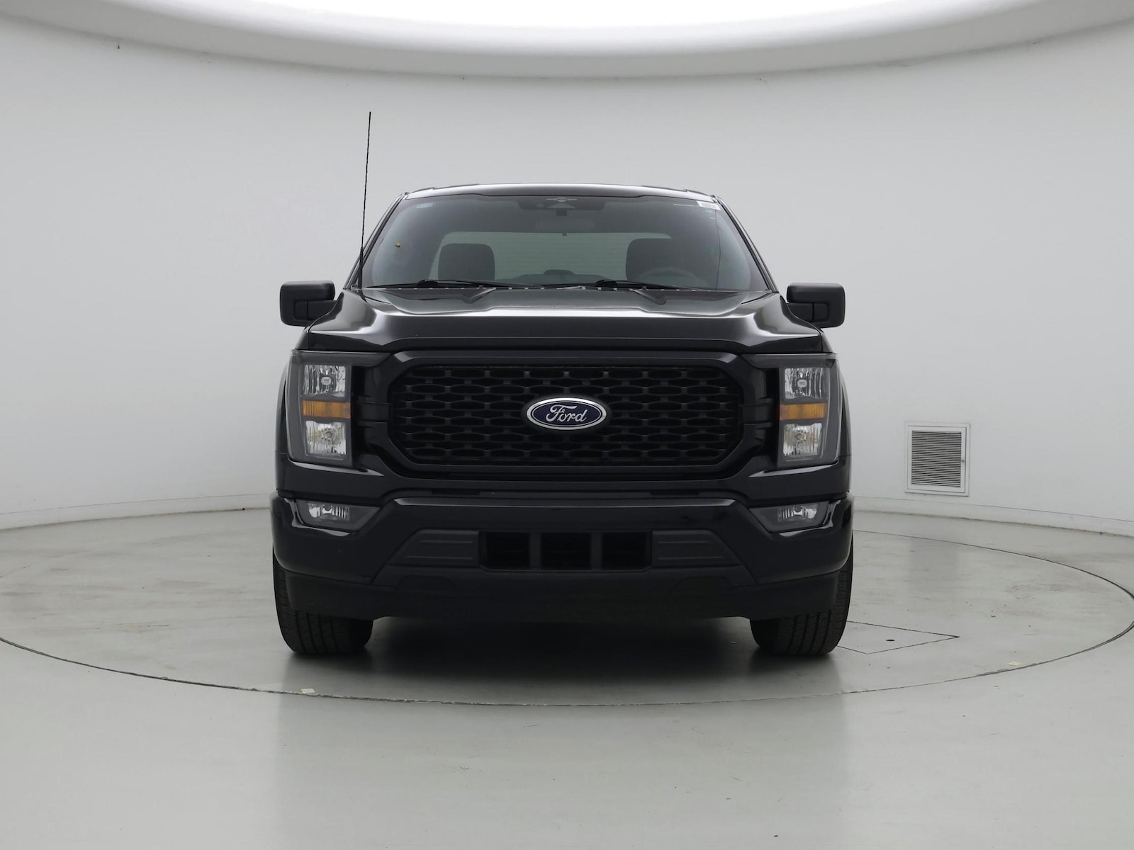 2023 Ford F-150 XL - Photo 6