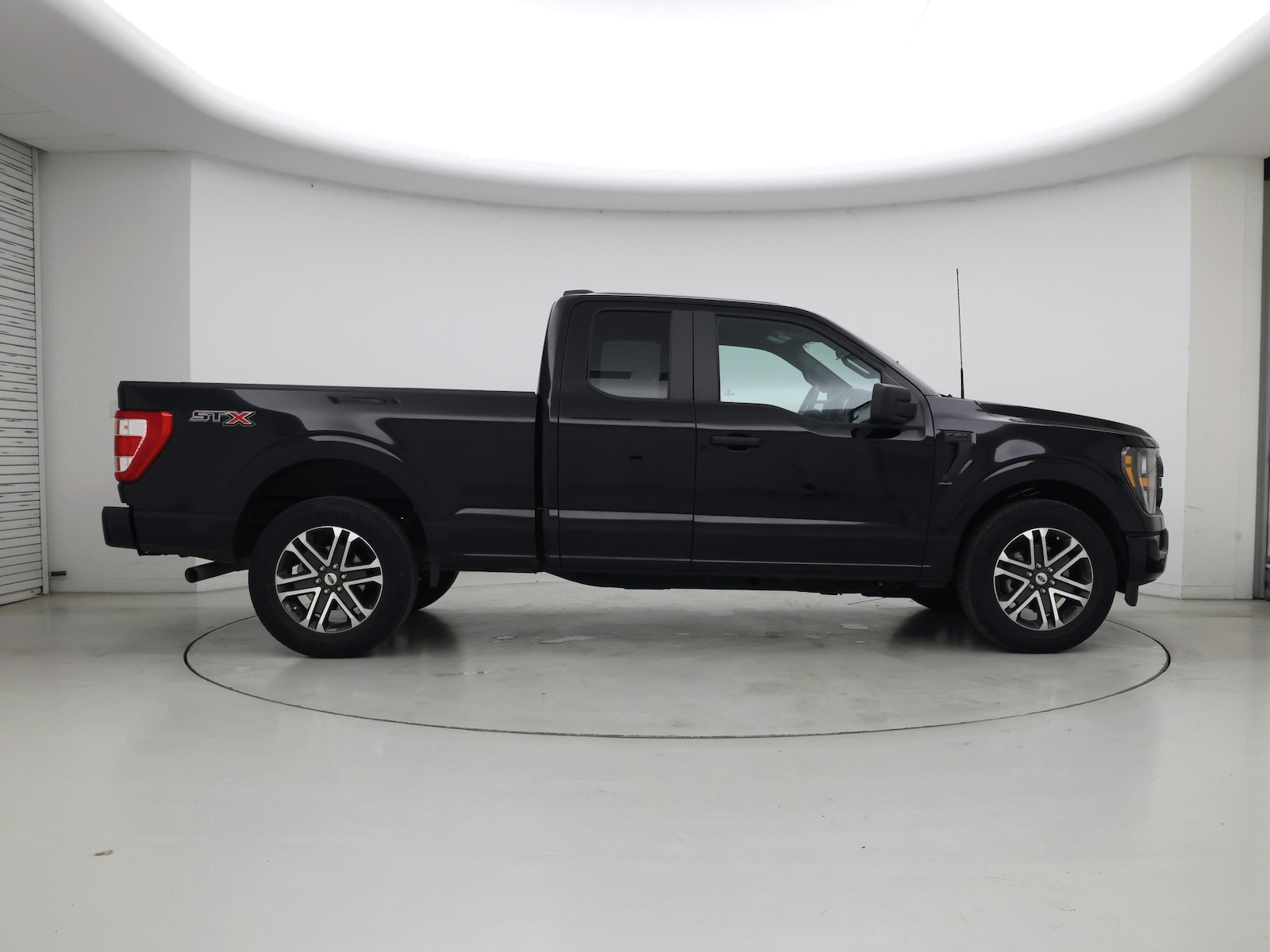 2023 Ford F-150 XL - Photo 8