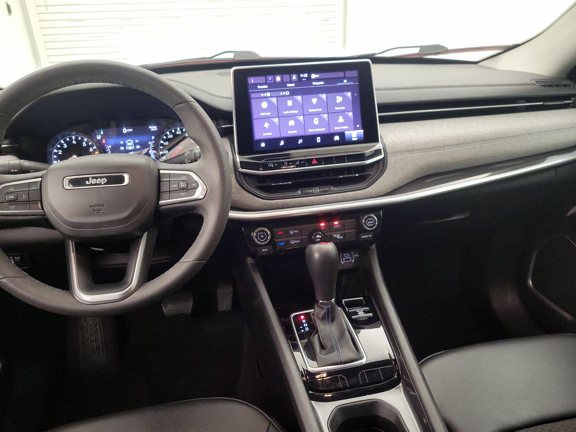 Thumbnail: 2022 Jeep Compass - 9