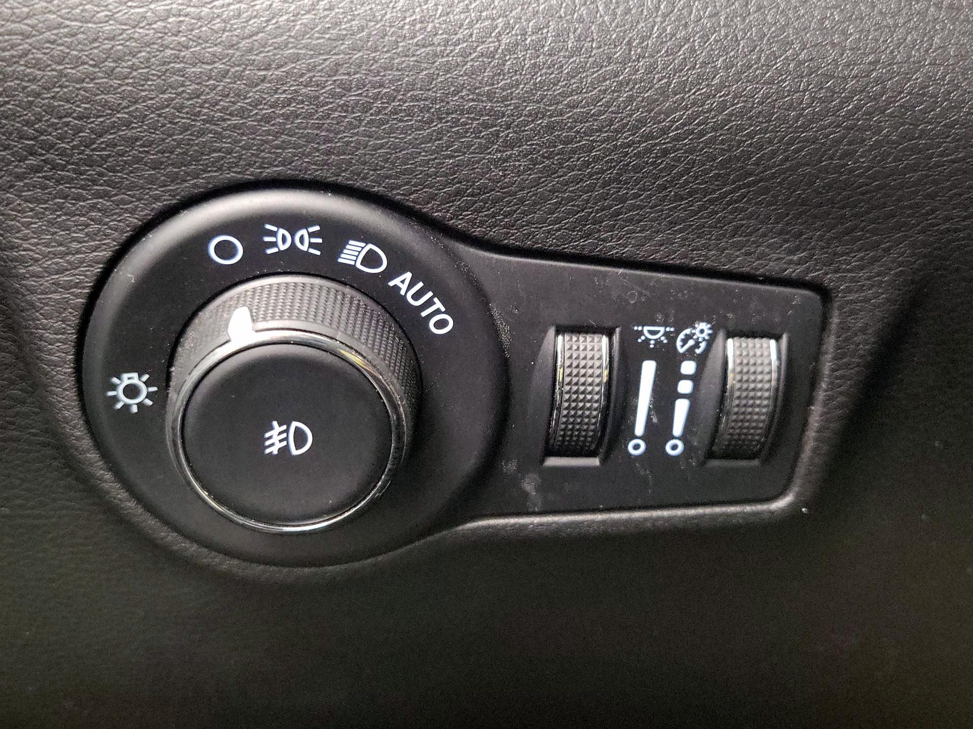 Thumbnail: 2022 Jeep Compass - 13
