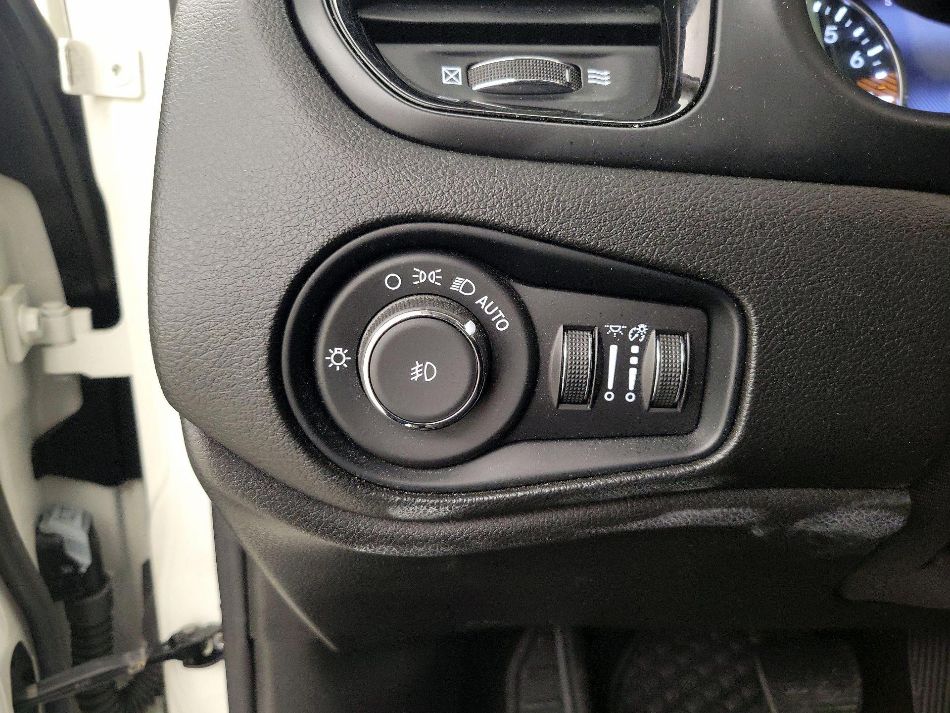 Thumbnail: 2023 Jeep Renegade - 13