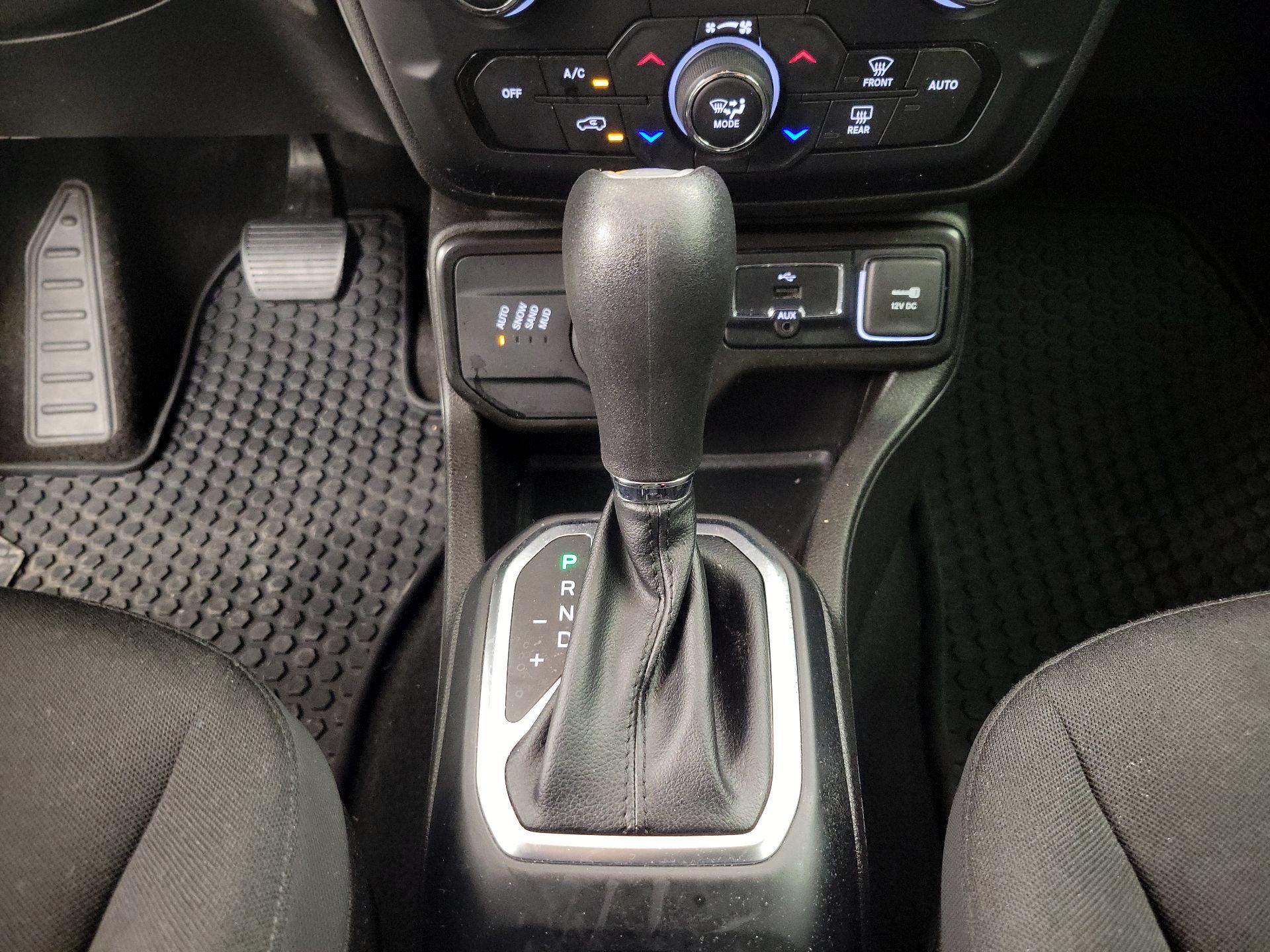 Thumbnail: 2023 Jeep Renegade - 18