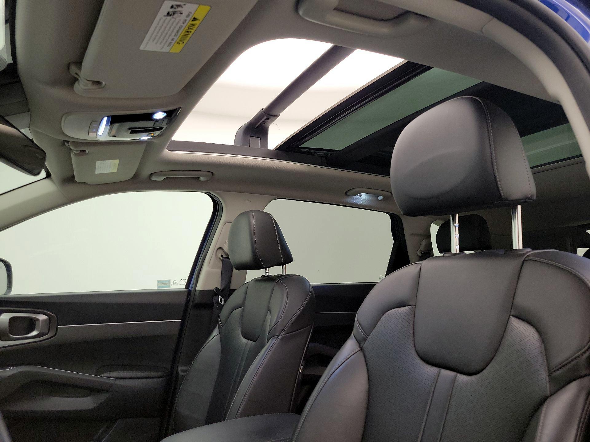 Thumbnail: 2023 Kia Sorento - 20