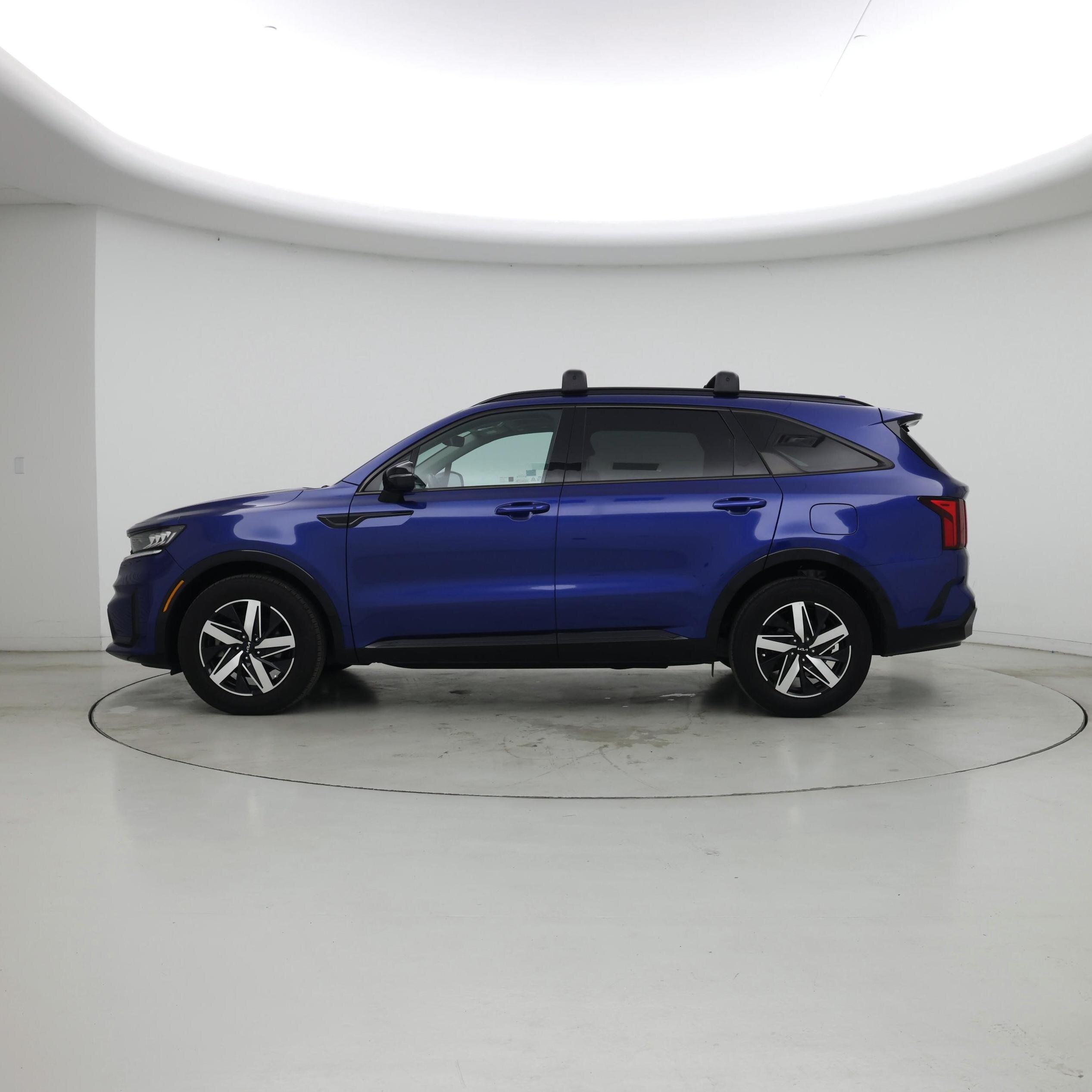 Thumbnail: 2023 Kia Sorento - 3