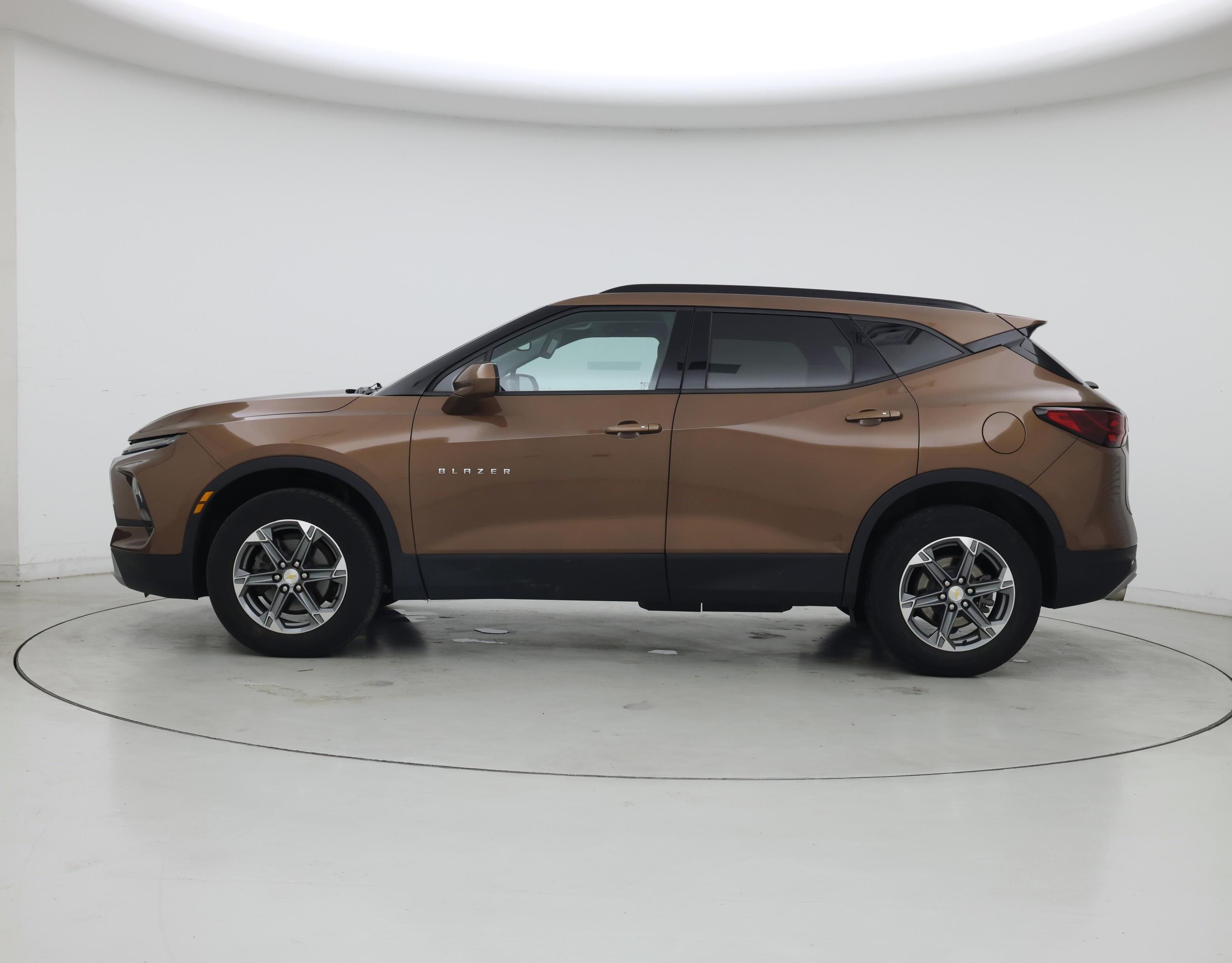 Thumbnail: 2023 Chevrolet Blazer - 3