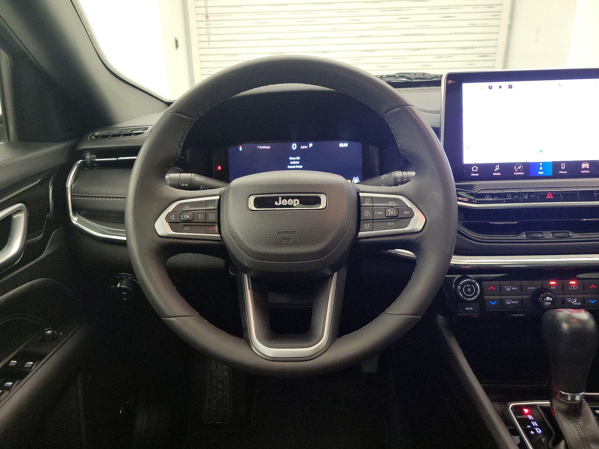 Thumbnail: 2023 Jeep Compass - 10