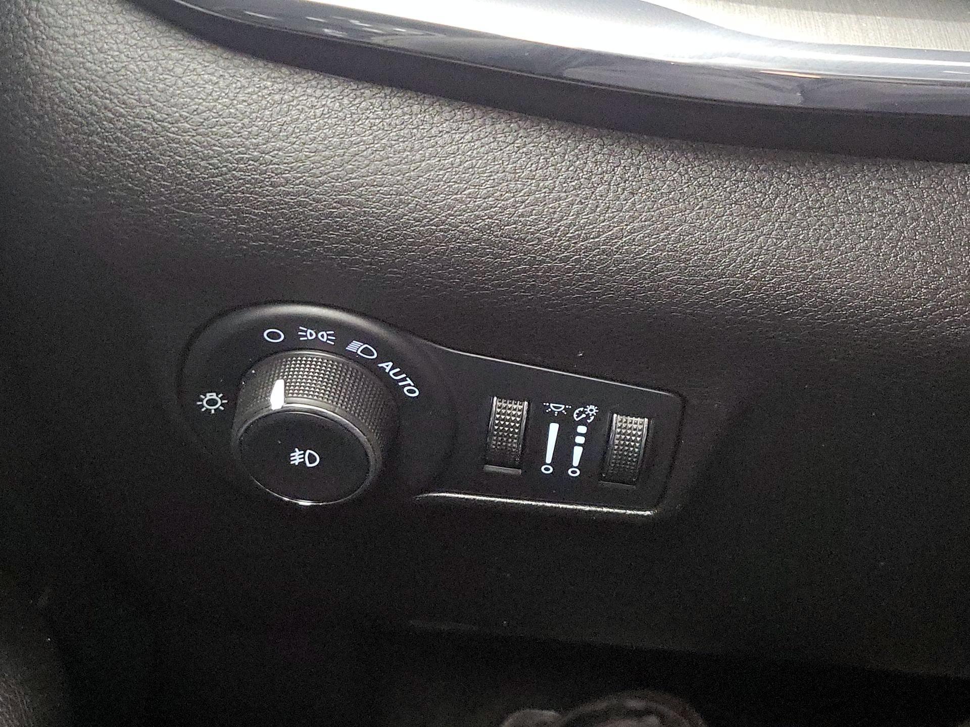 Thumbnail: 2023 Jeep Compass - 13