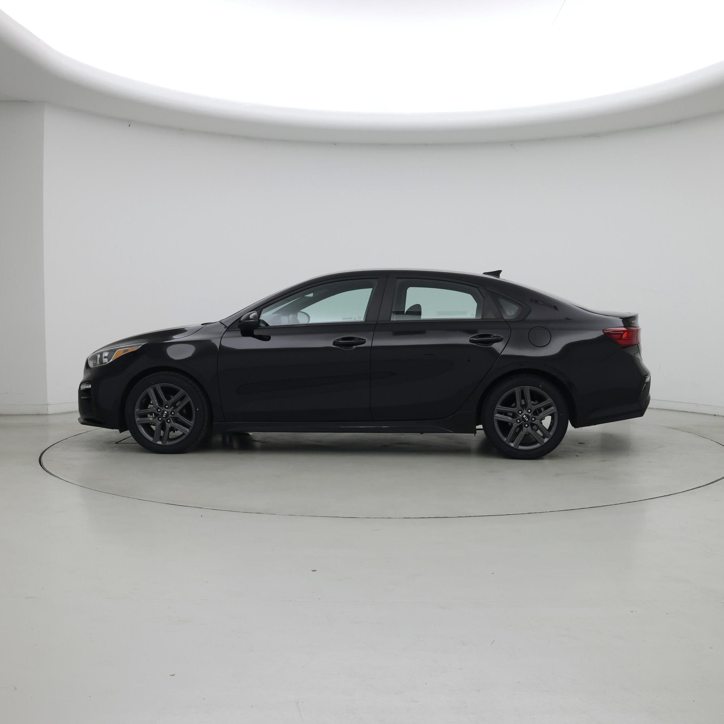 Thumbnail: 2021 Kia Forte - 3