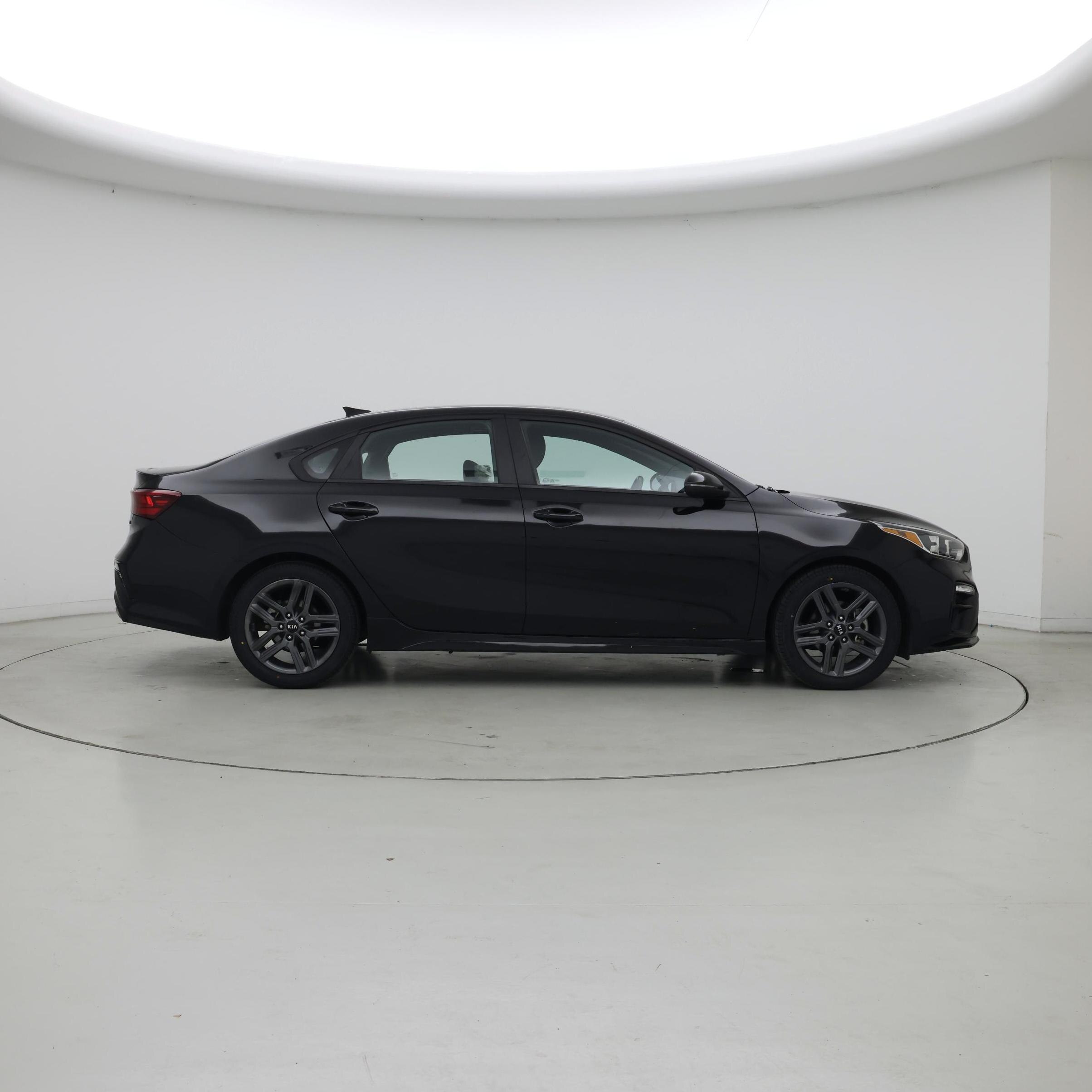Thumbnail: 2021 Kia Forte - 7