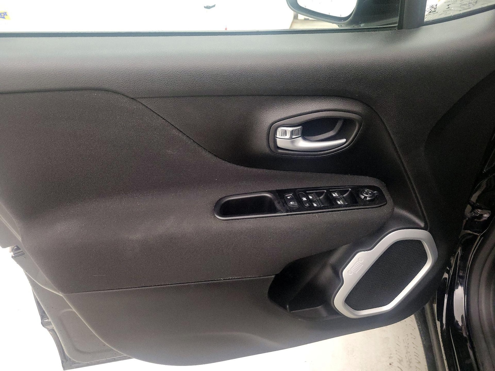 2021 Jeep Renegade Latitude - Photo 13
