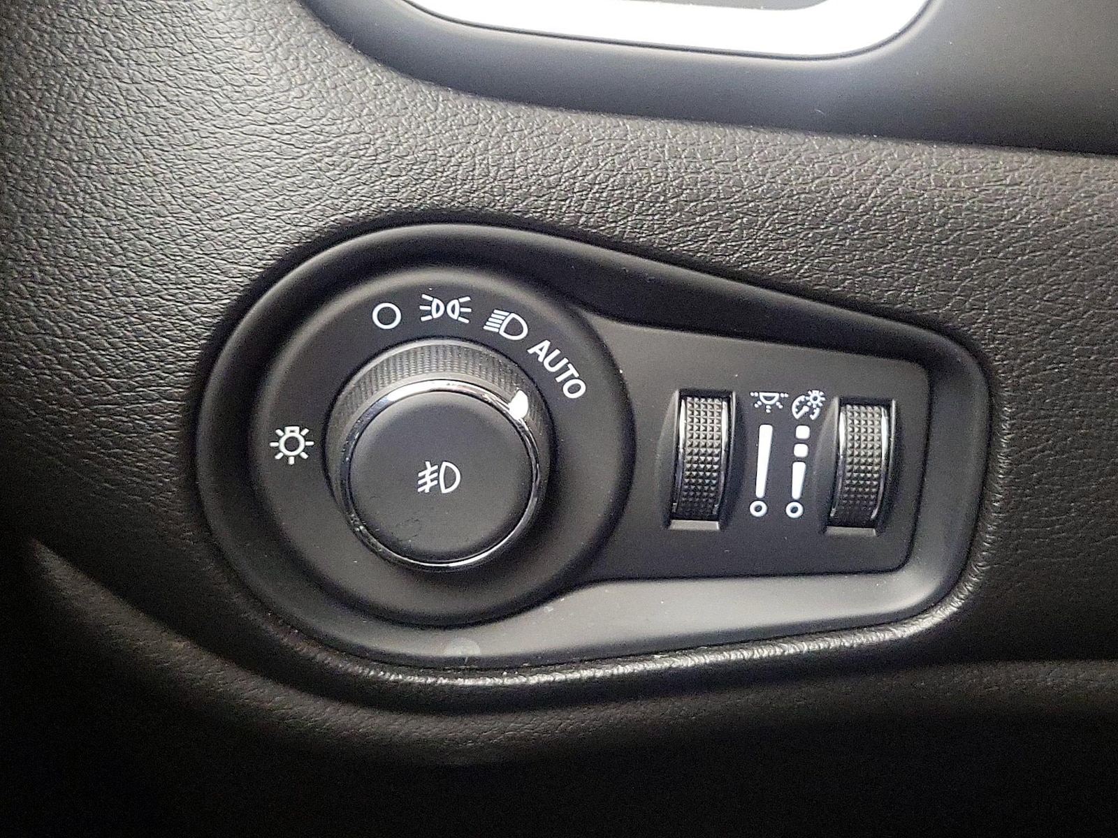 2021 Jeep Renegade Latitude - Photo 14