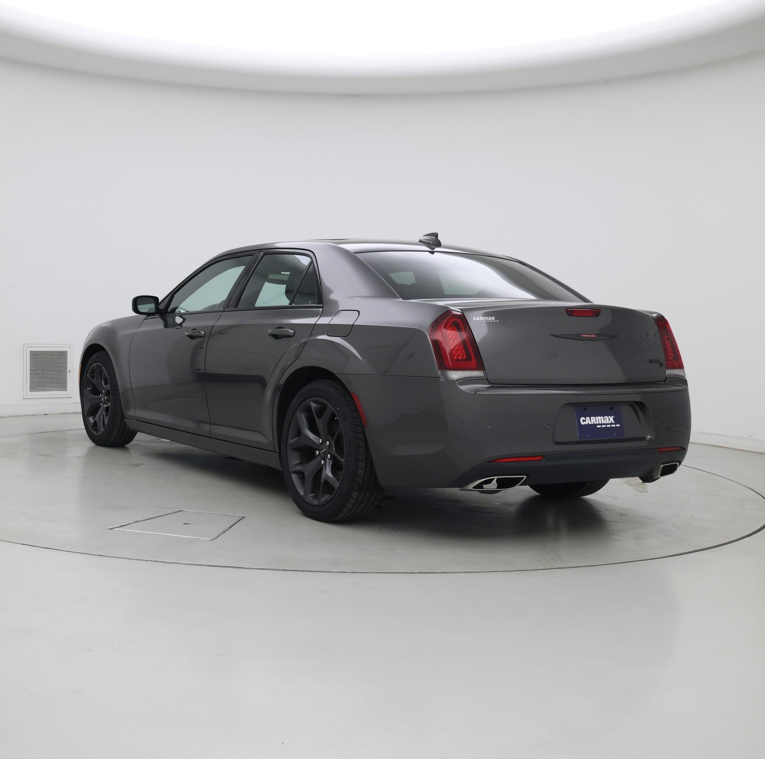 Thumbnail: 2023 Chrysler 300 - 2