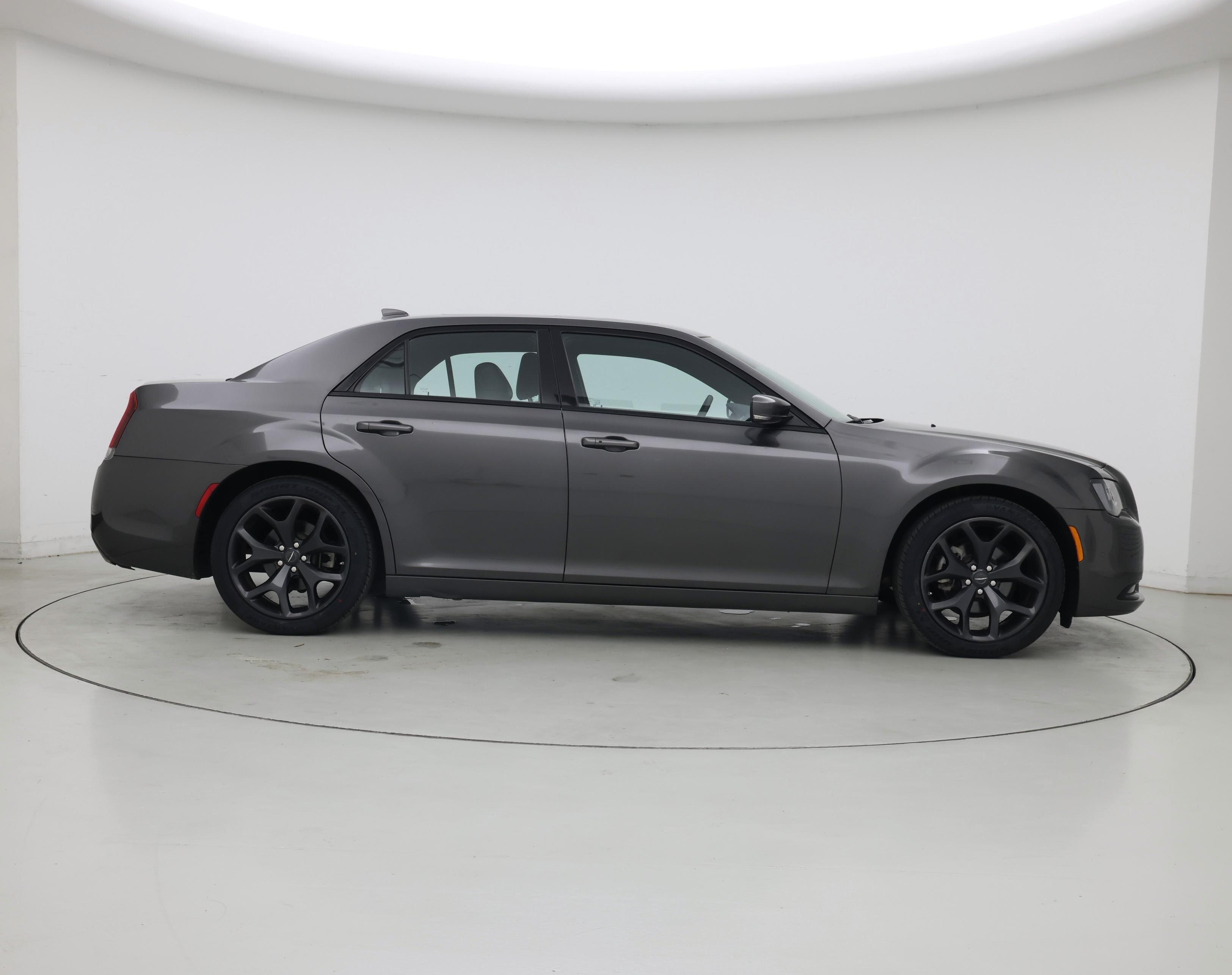 Thumbnail: 2023 Chrysler 300 - 7