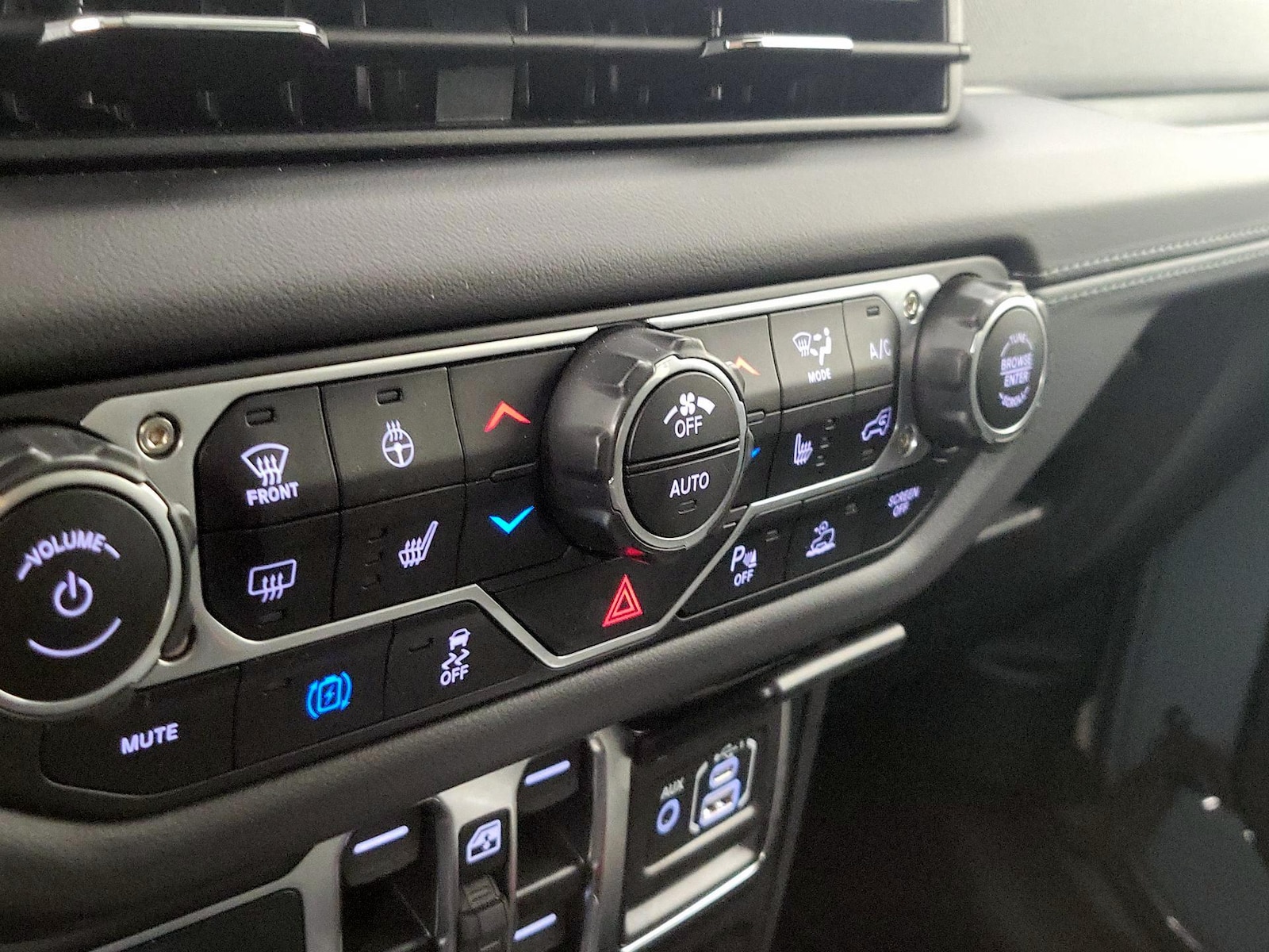 2025 Jeep Wrangler 4xe Sahara 4XE - Photo 17