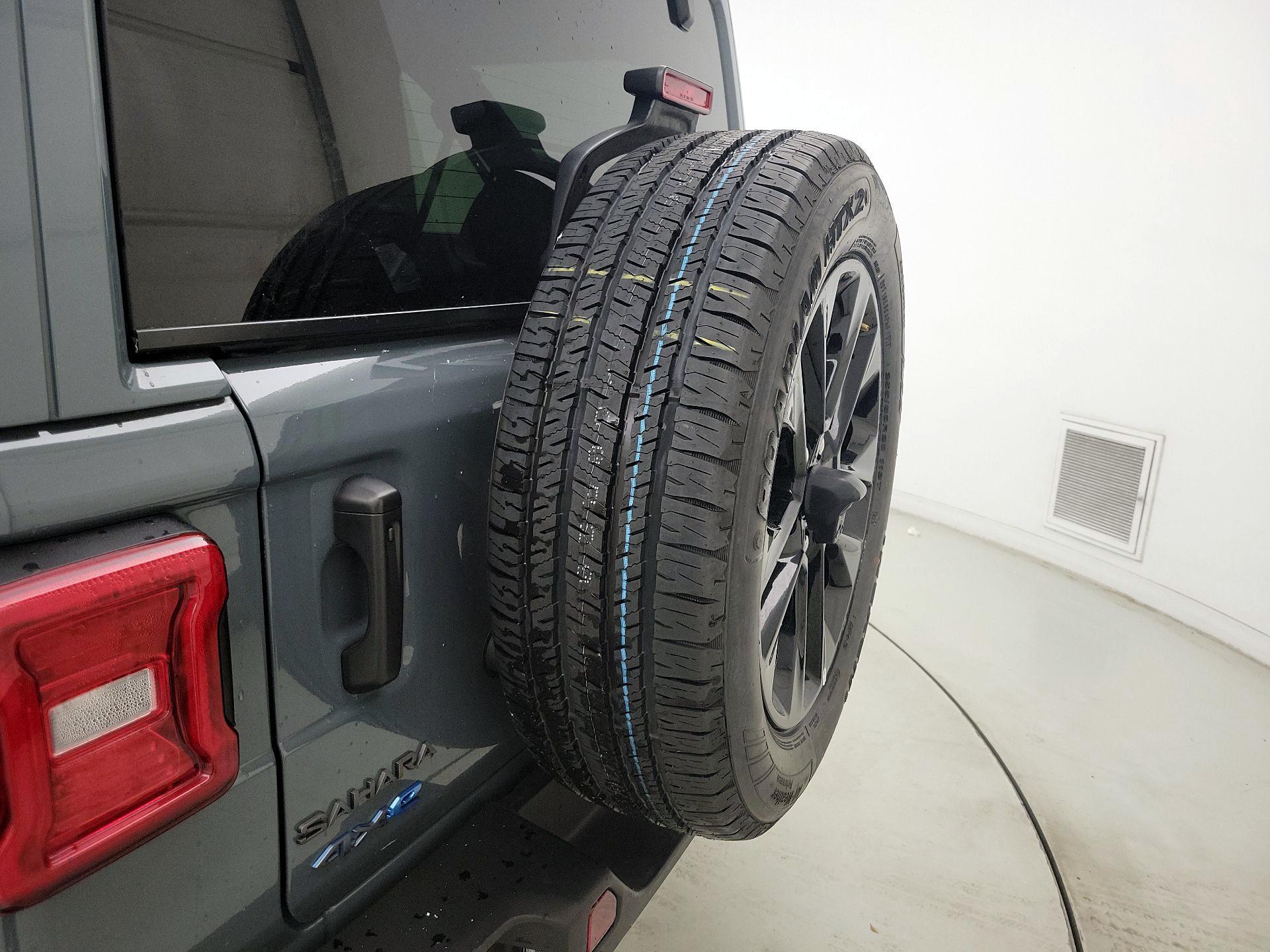 Thumbnail: 2025 Jeep Wrangler - 20