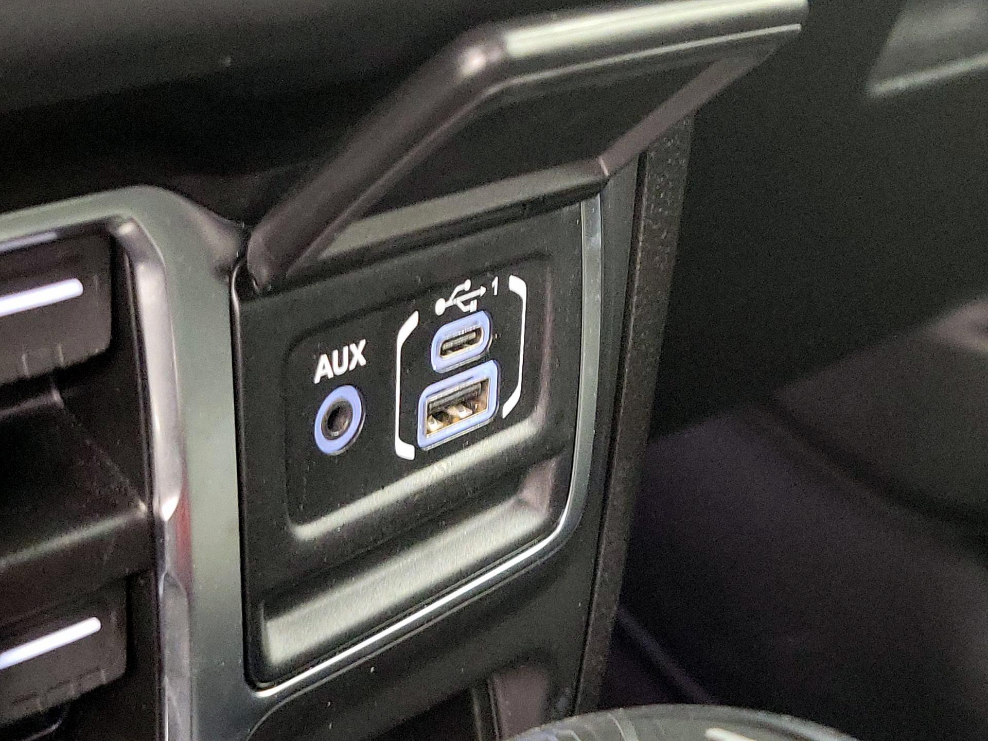 Thumbnail: 2025 Jeep Wrangler - 18