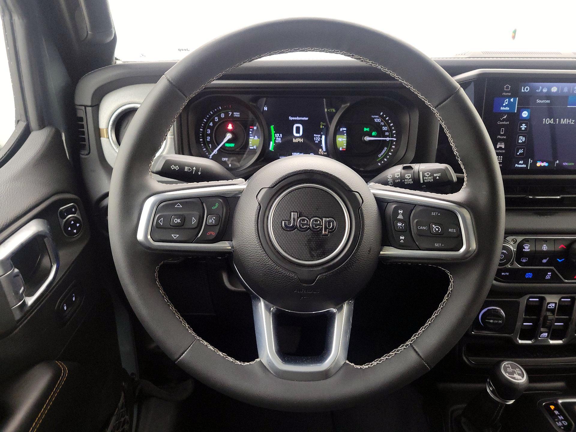 Thumbnail: 2025 Jeep Wrangler - 10