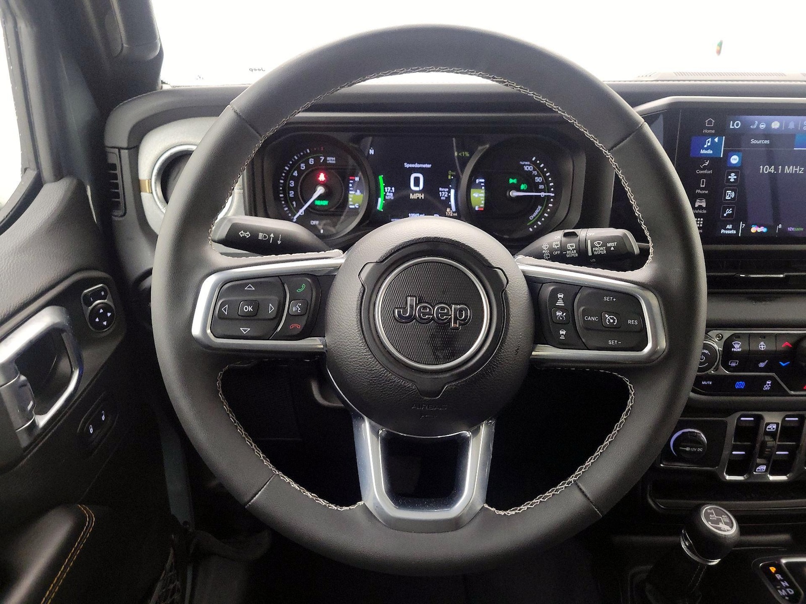 2025 Jeep Wrangler 4xe Sahara 4XE - Photo 11
