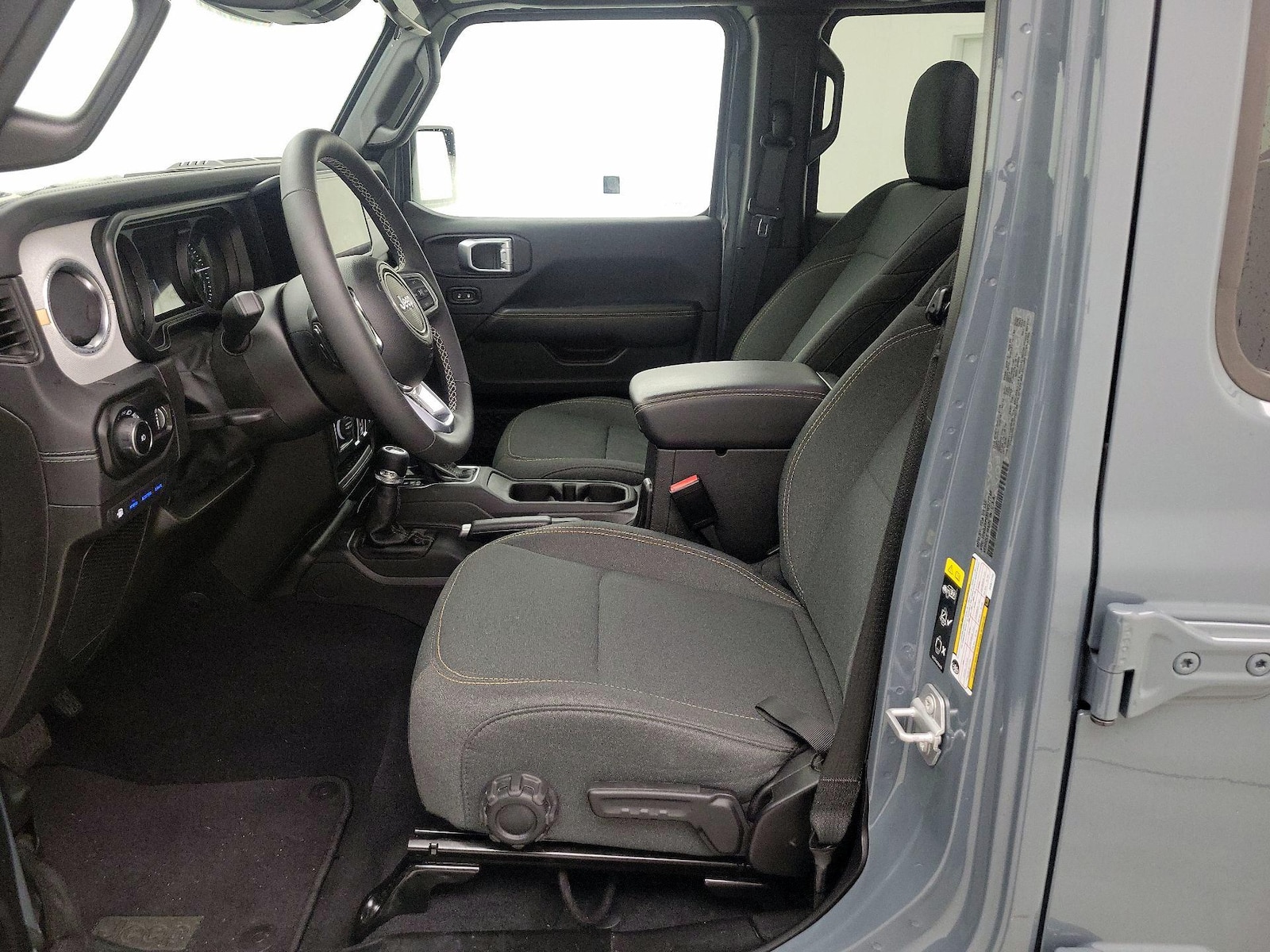 2025 Jeep Wrangler 4xe Sahara 4XE - Photo 12
