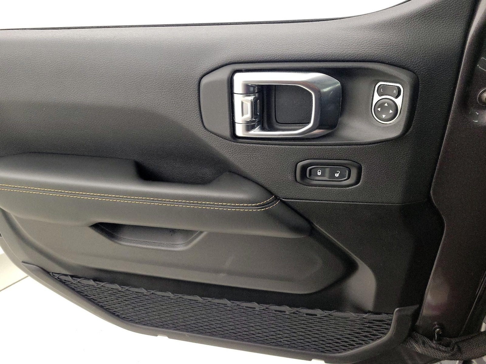 2025 Jeep Wrangler 4xe Sahara 4XE - Photo 13