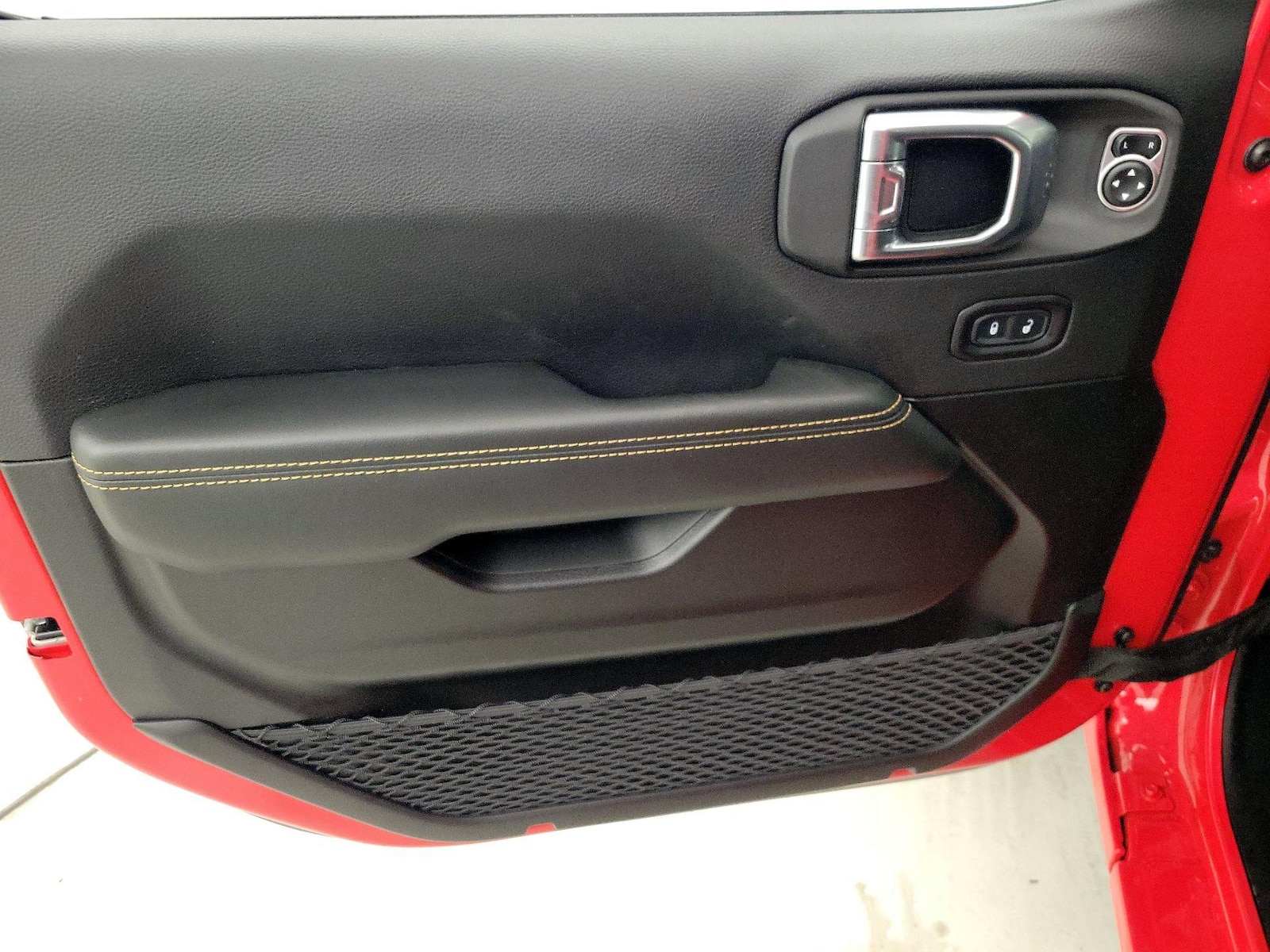 2025 Jeep Wrangler 4xe Sahara 4XE - Photo 13