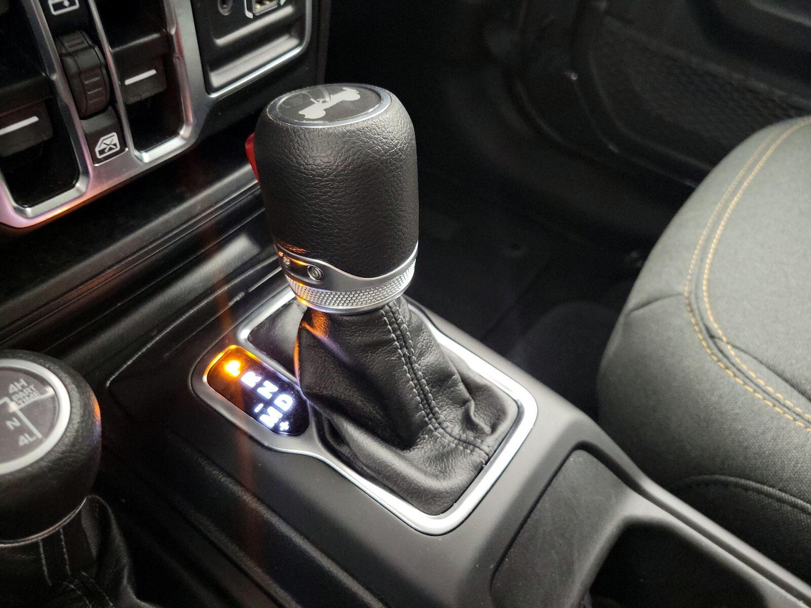 2025 Jeep Wrangler 4xe Sahara 4XE - Photo 18