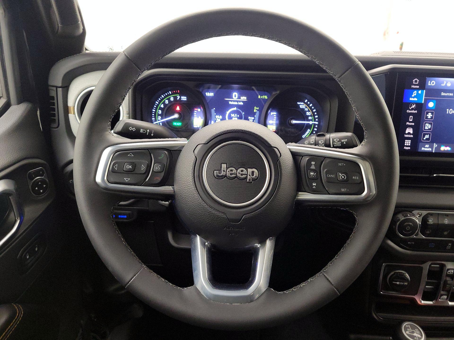Thumbnail: 2025 Jeep Wrangler - 10