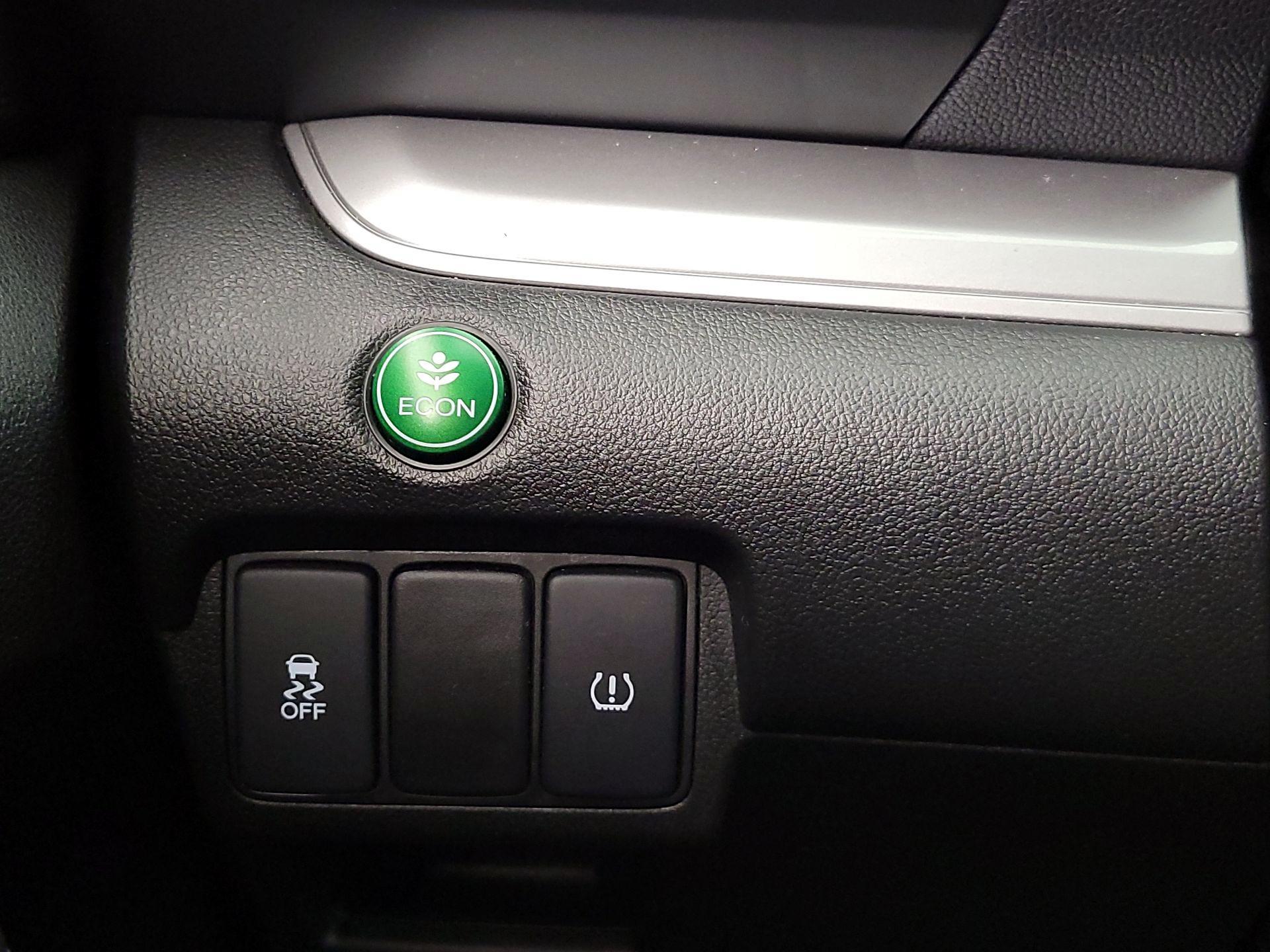 Thumbnail: 2015 Honda CR-V - 13