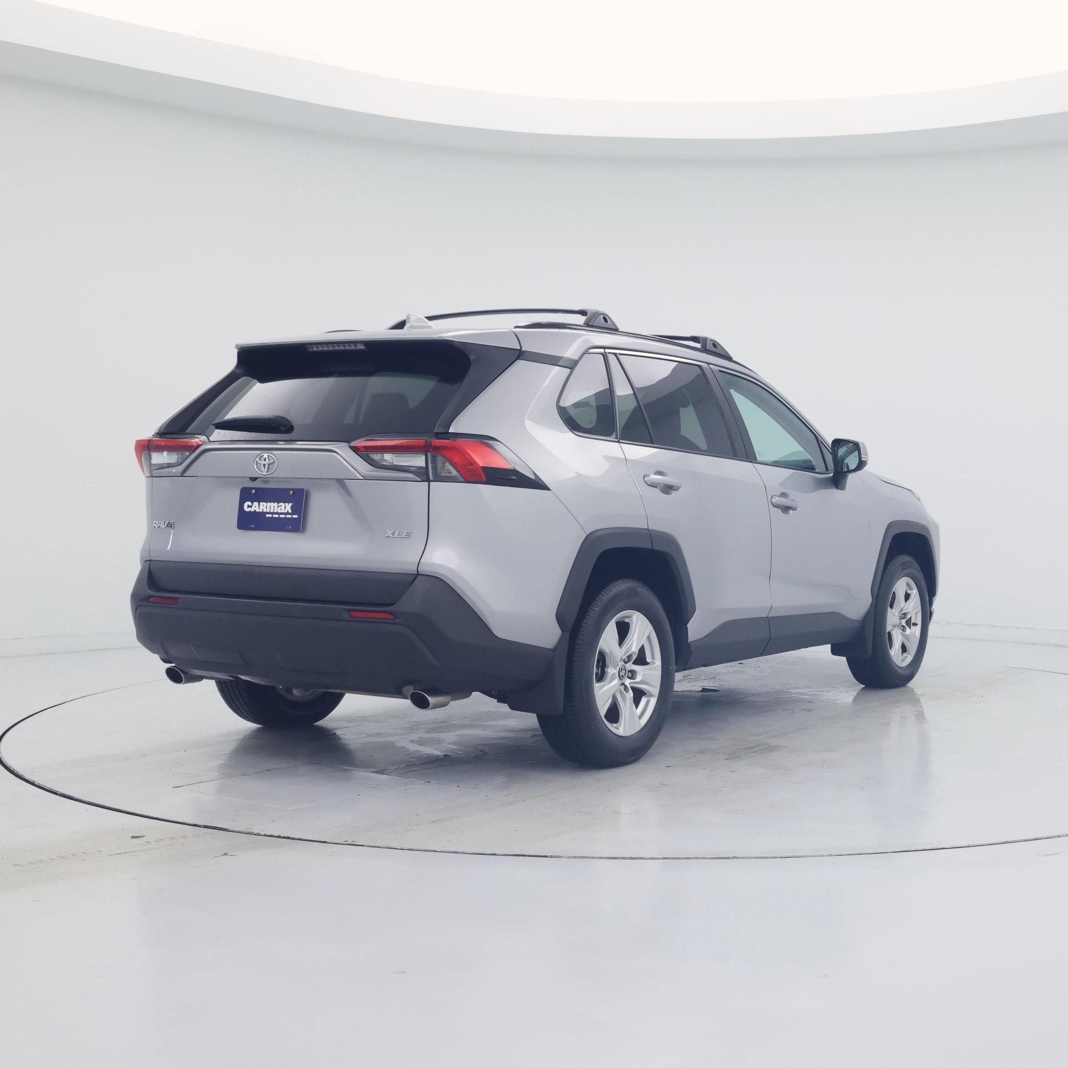 Thumbnail: 2021 Toyota RAV4 - 8