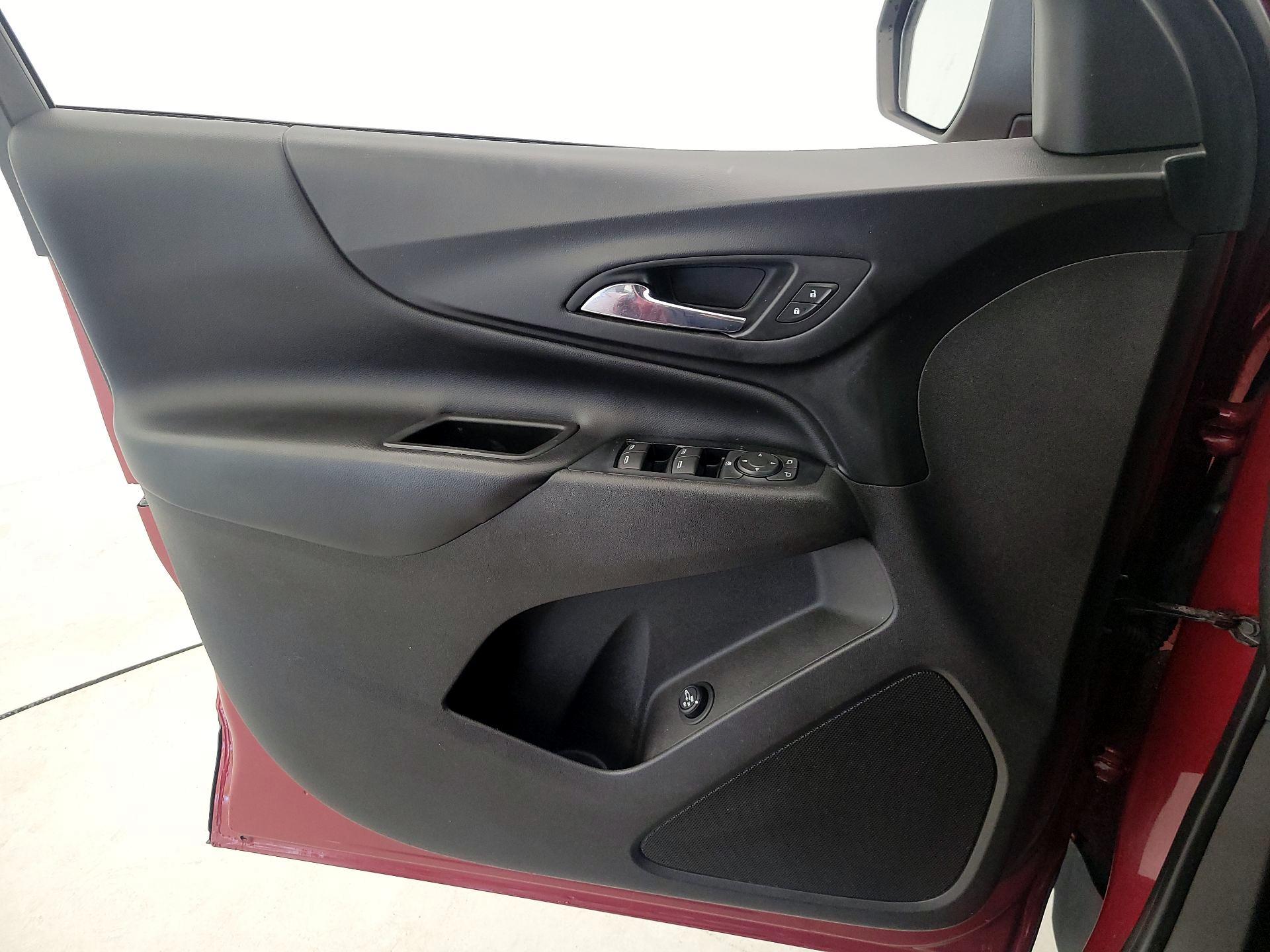 Thumbnail: 2018 Chevrolet Equinox - 12