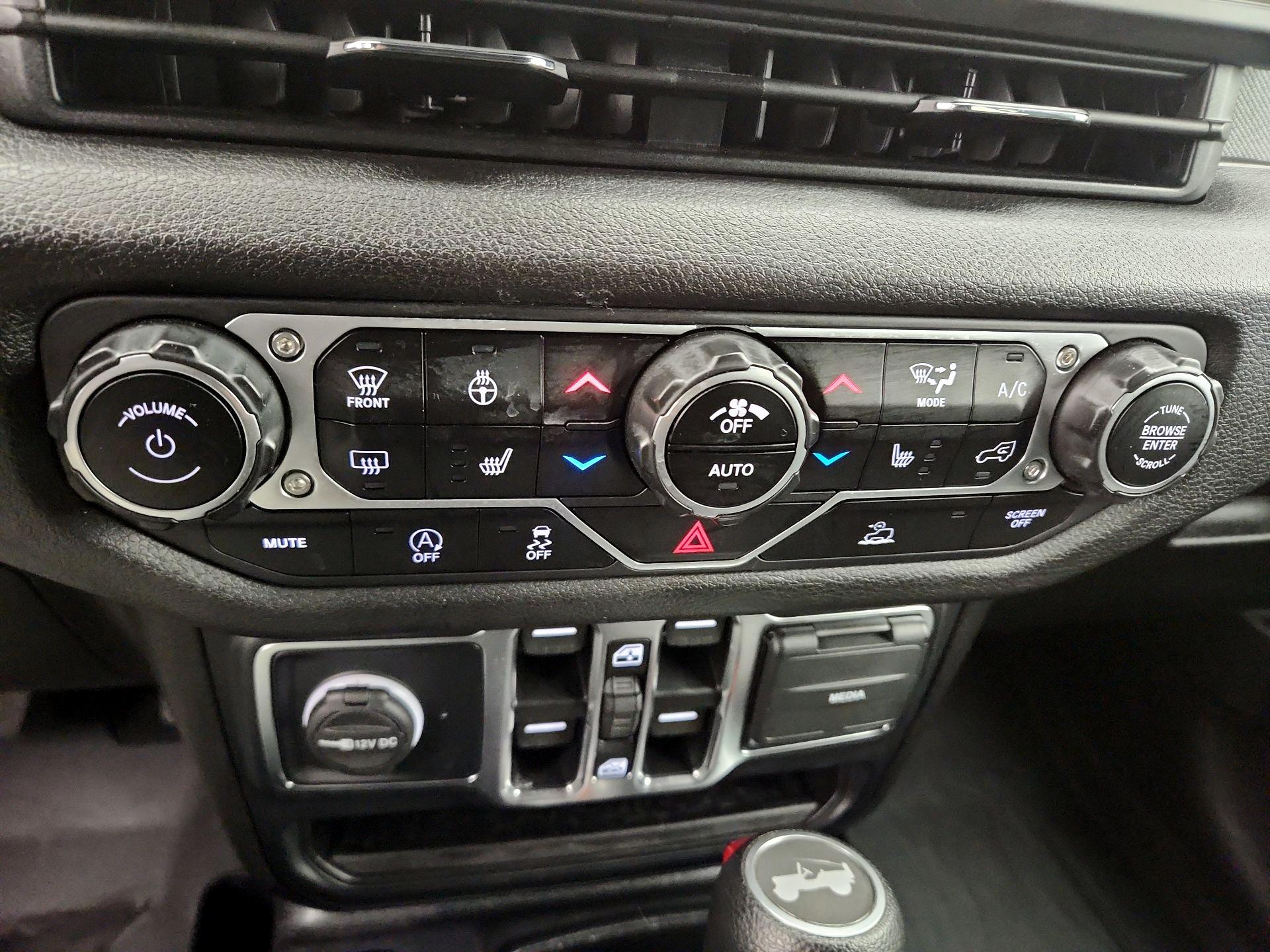 Thumbnail: 2024 Jeep Wrangler - 16