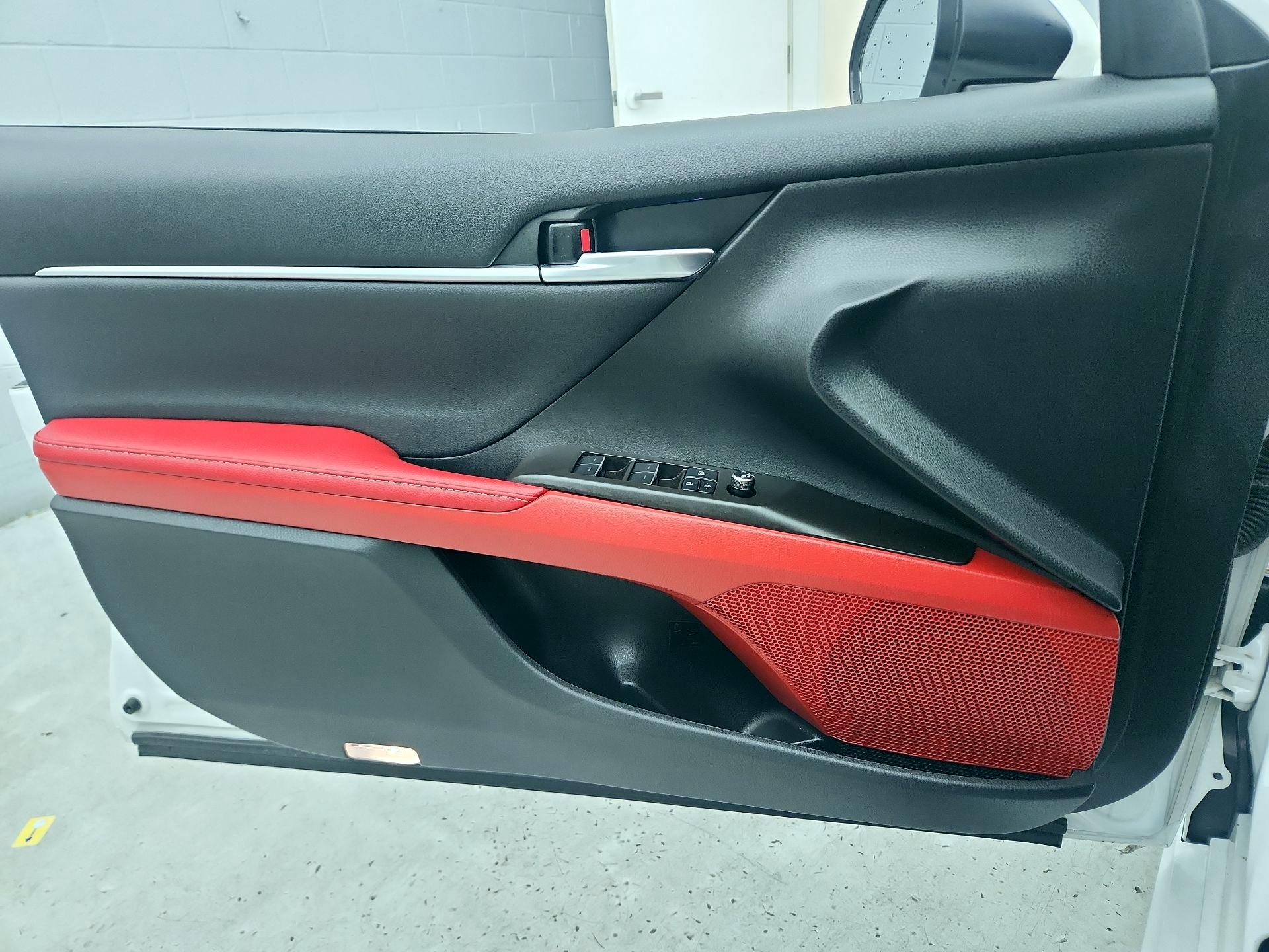 Thumbnail: 2022 Toyota Camry - 12