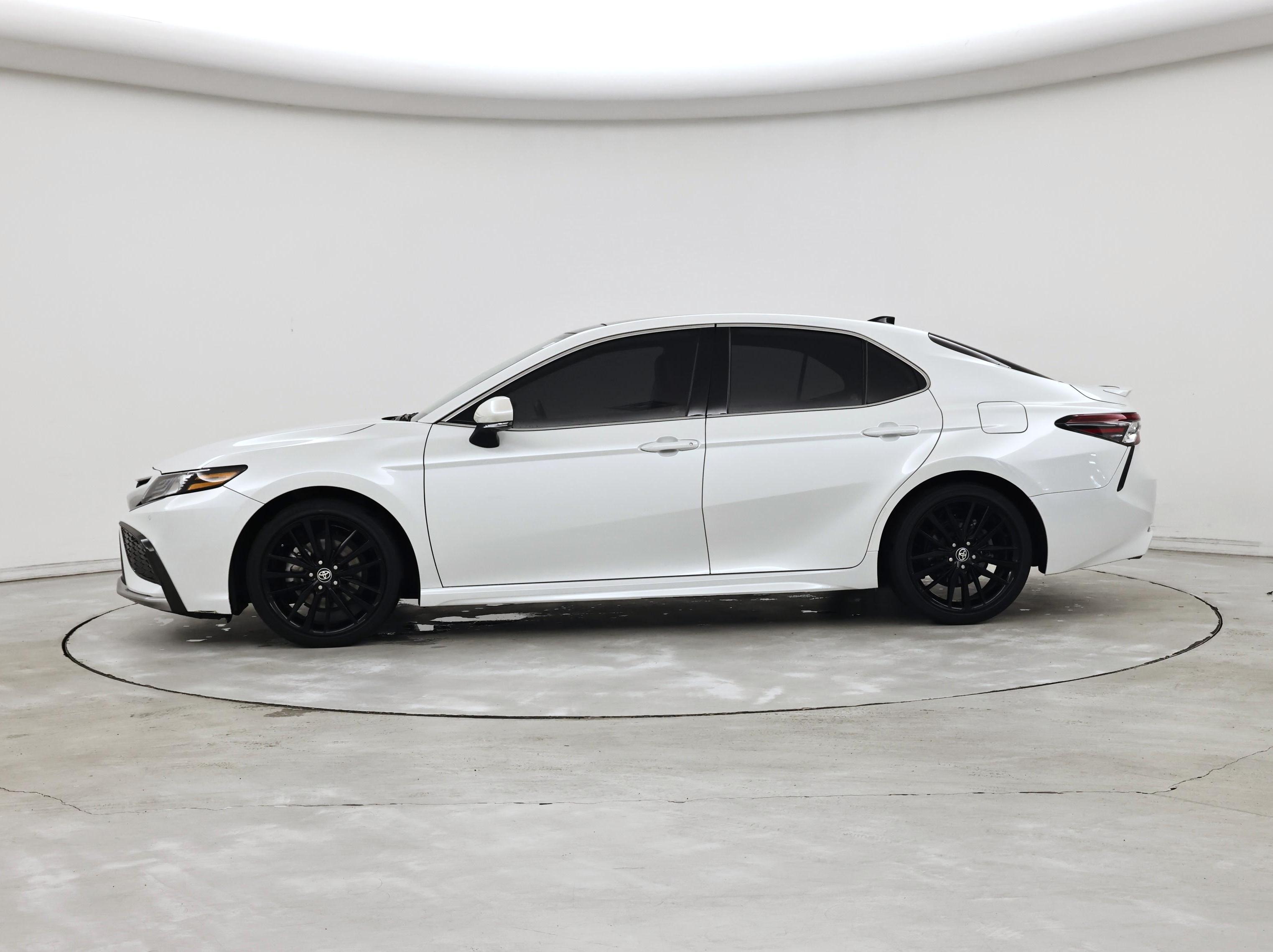Thumbnail: 2022 Toyota Camry - 3