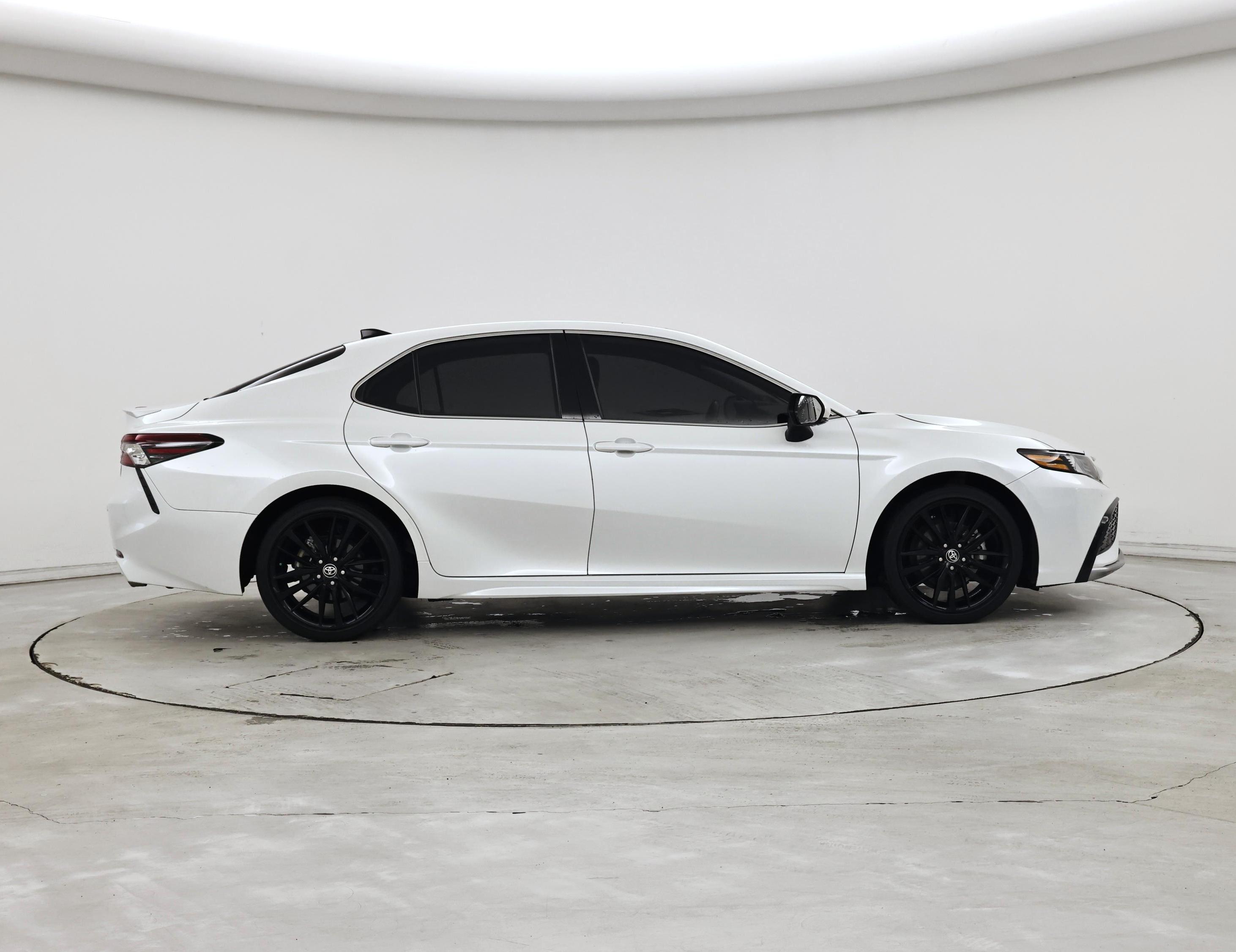 Thumbnail: 2022 Toyota Camry - 7