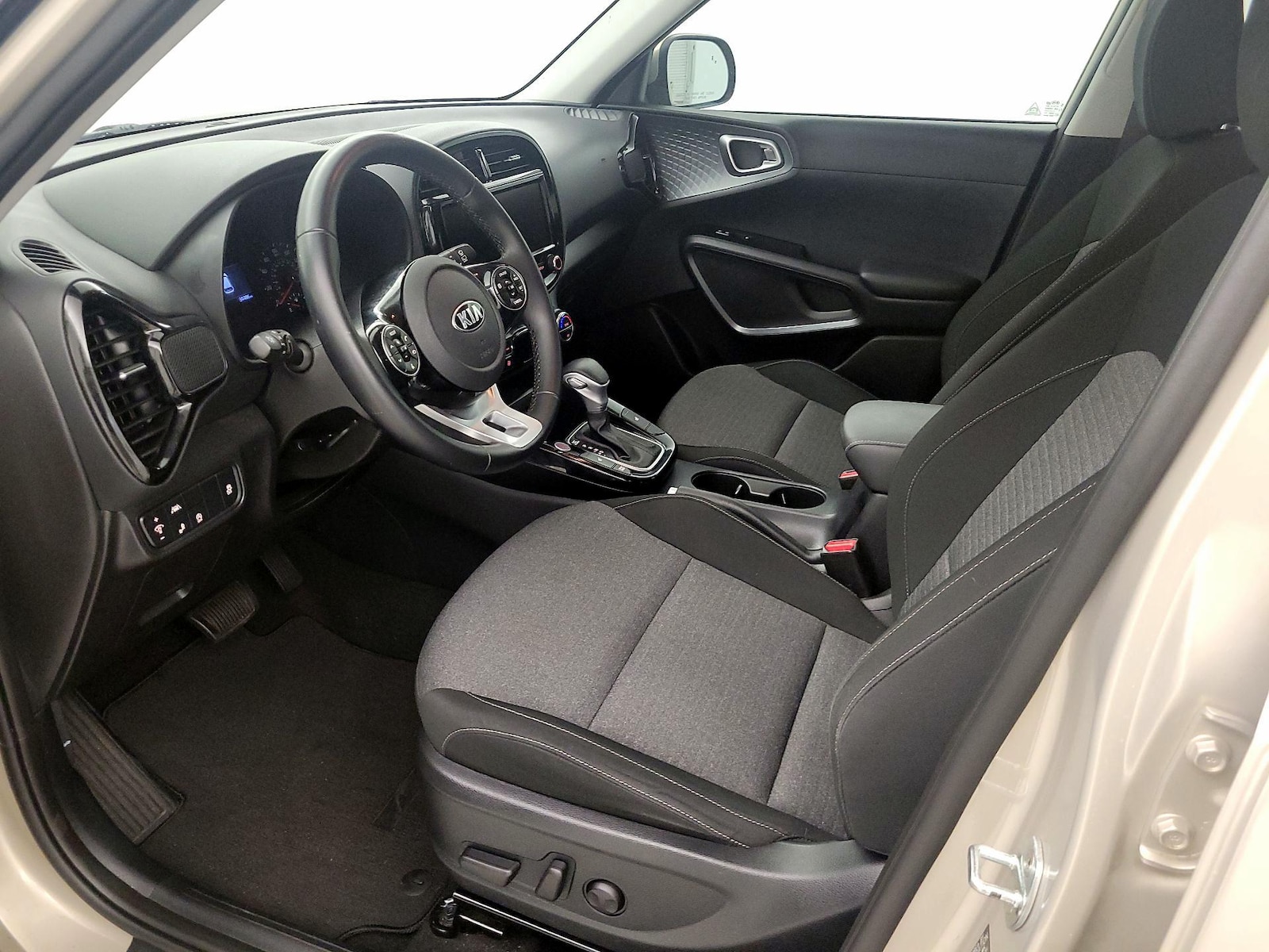 2020 Kia Soul EX - Photo 12
