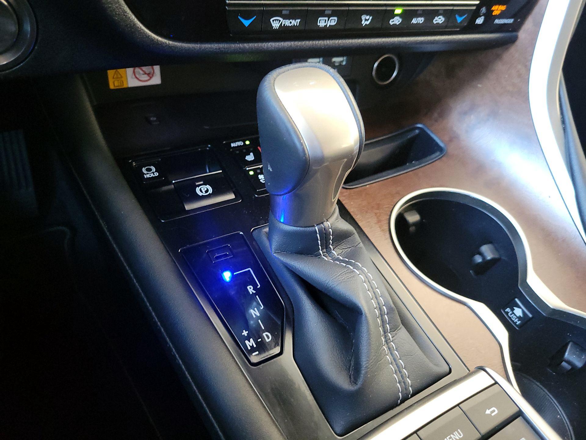 Thumbnail: 2022 Lexus RX - 18