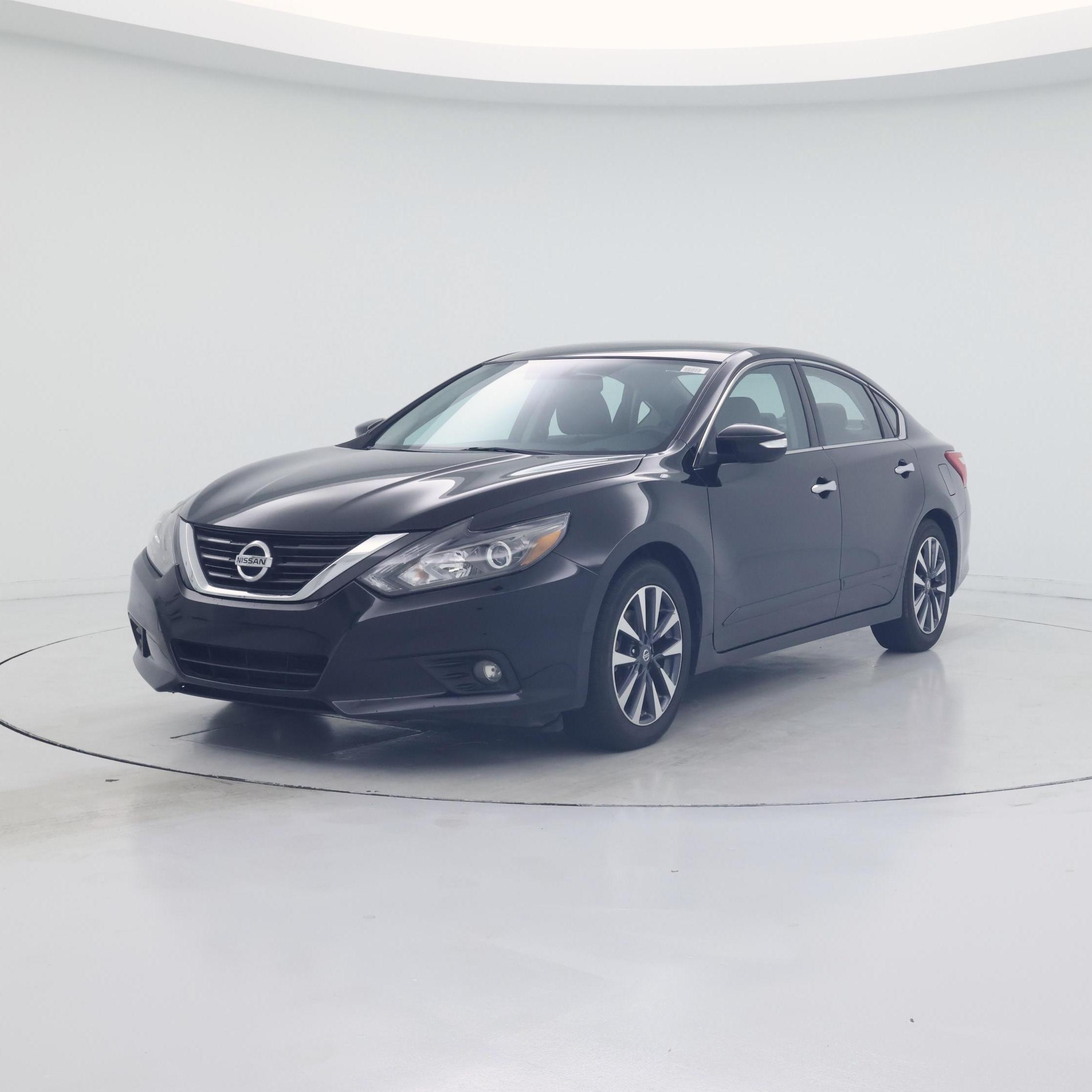 Thumbnail: 2016 Nissan Altima - 4