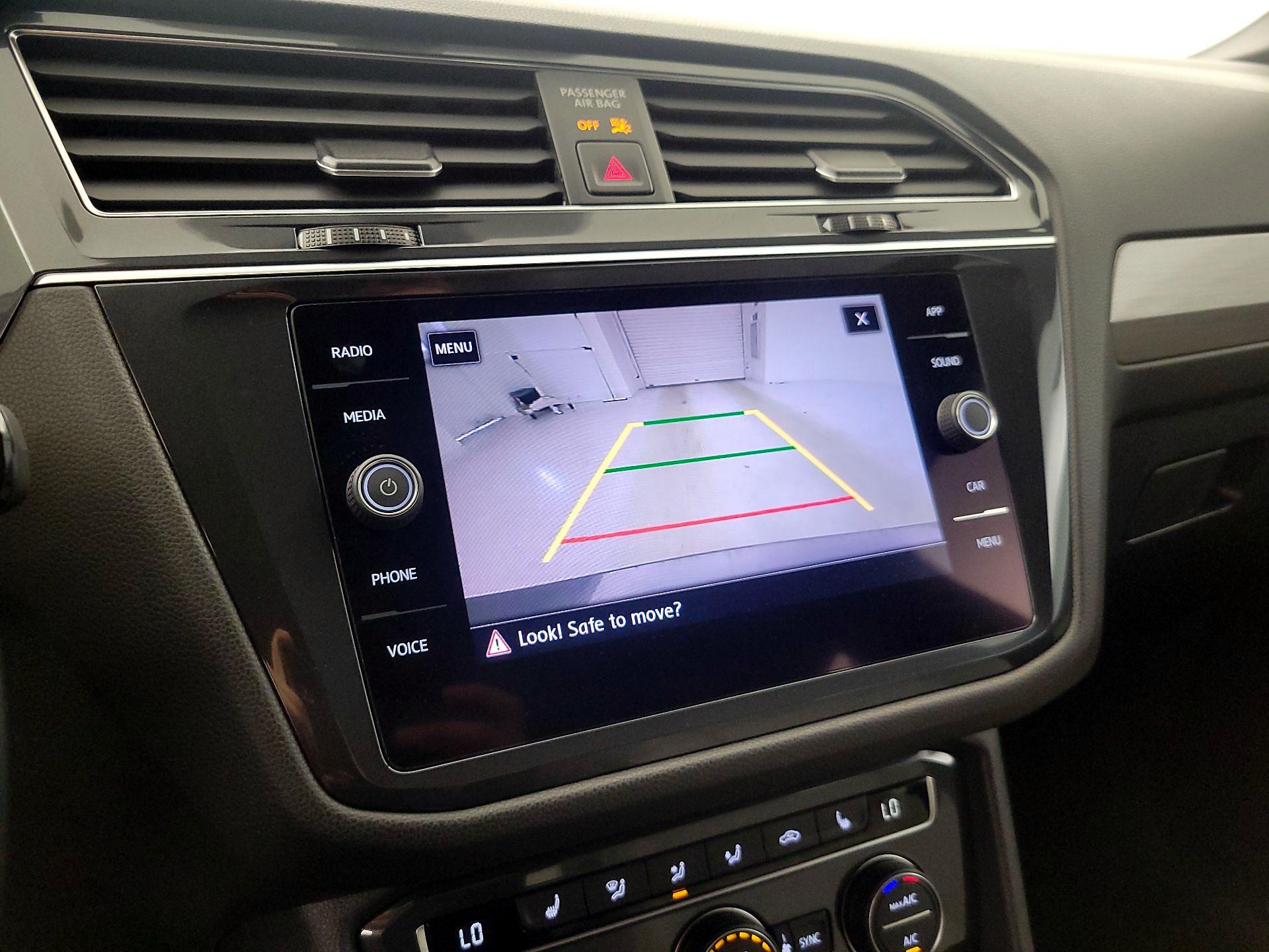 Thumbnail: 2020 Volkswagen Tiguan - 14