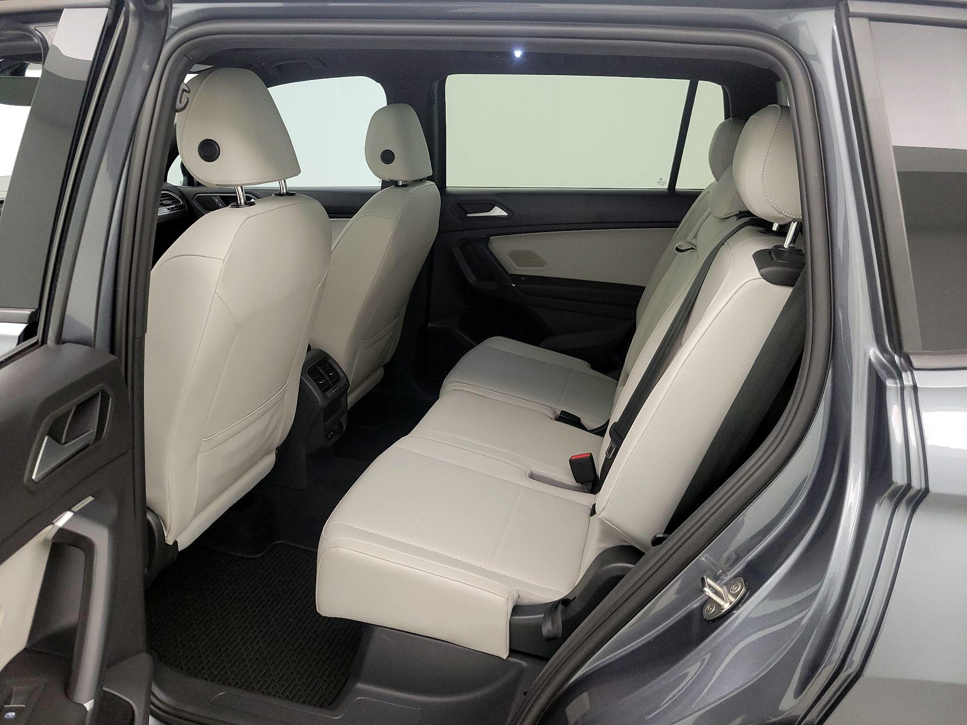 Thumbnail: 2020 Volkswagen Tiguan - 20