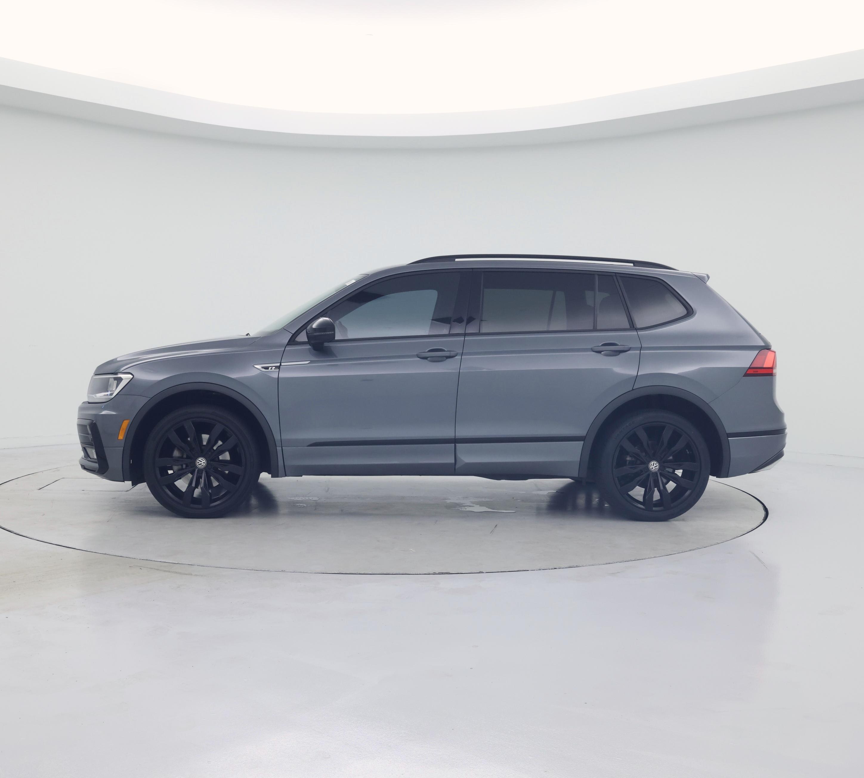 Thumbnail: 2020 Volkswagen Tiguan - 3