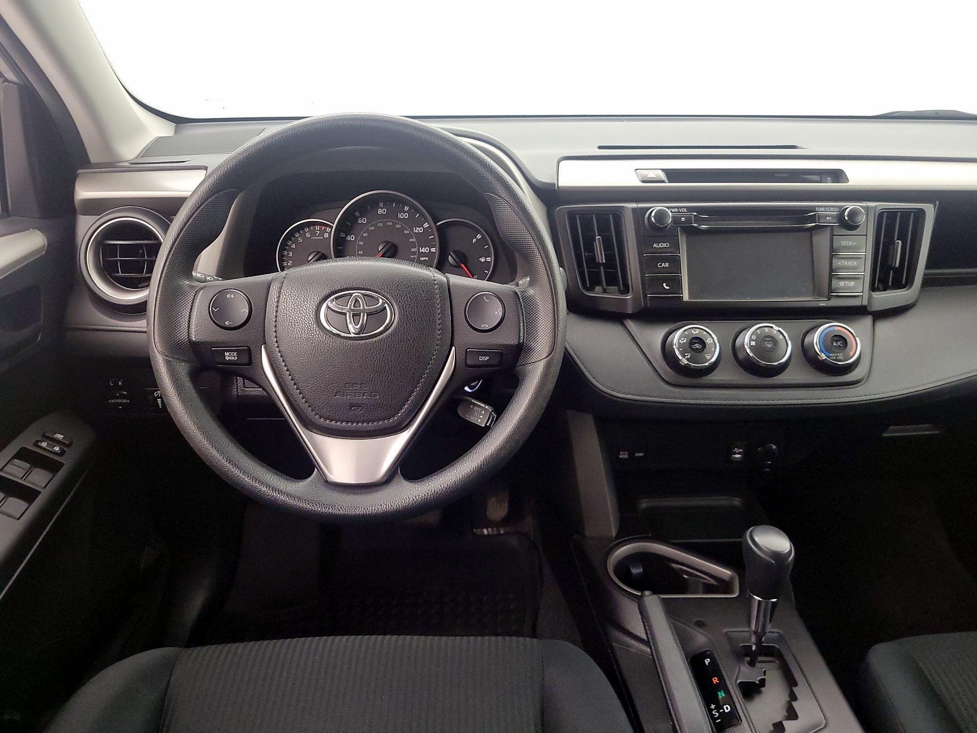 Thumbnail: 2016 Toyota RAV4 - 10