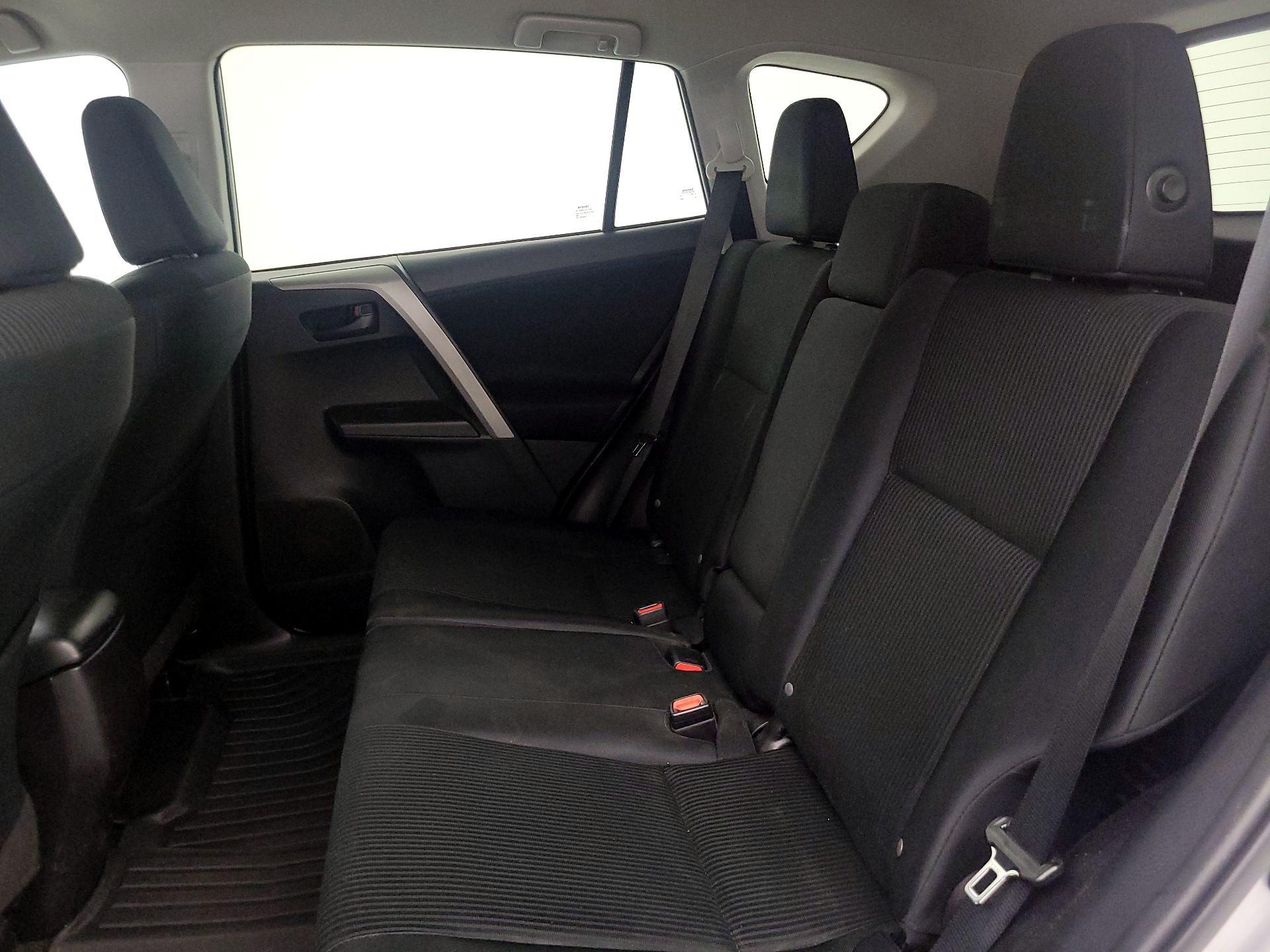 Thumbnail: 2016 Toyota RAV4 - 19