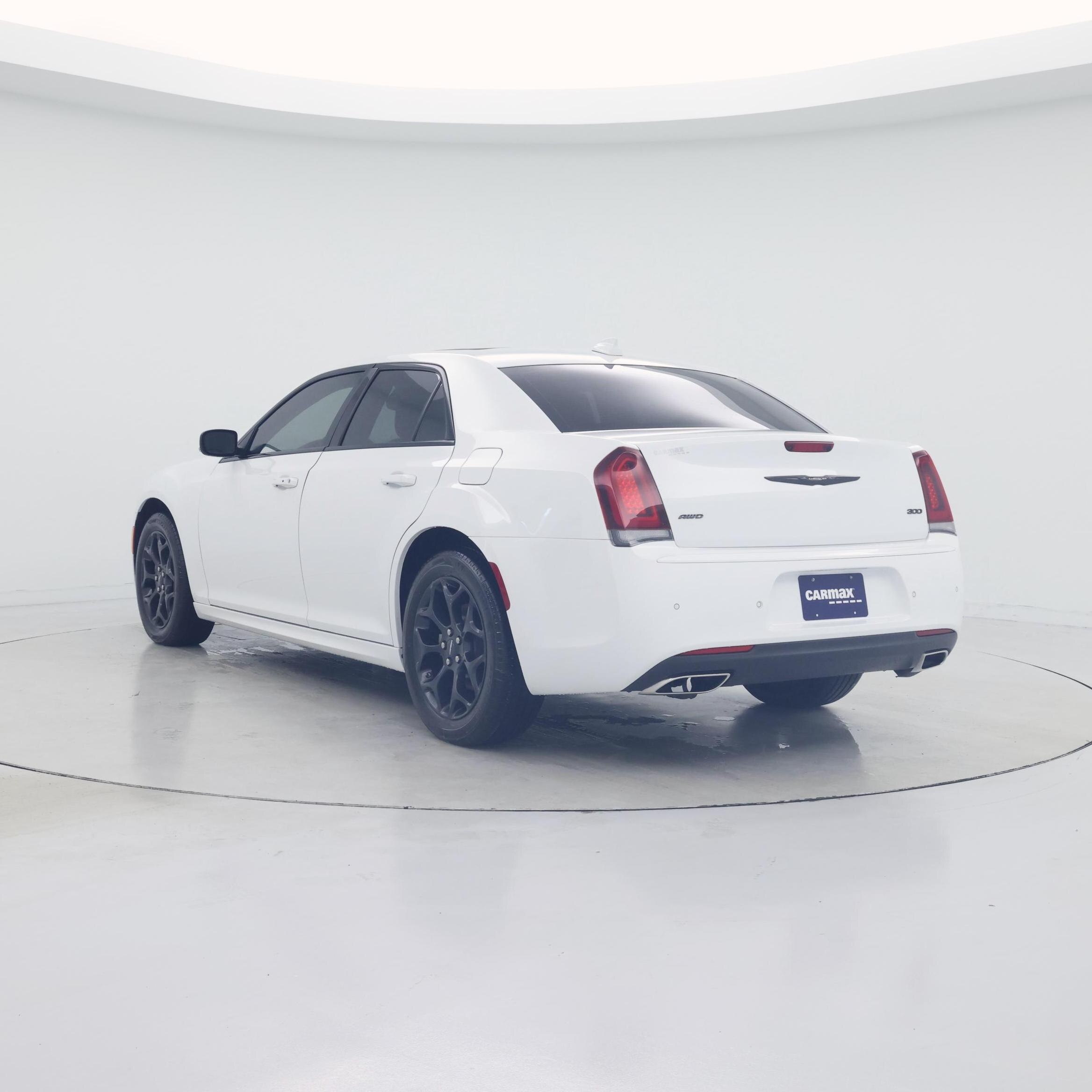 Thumbnail: 2023 Chrysler 300 - 2