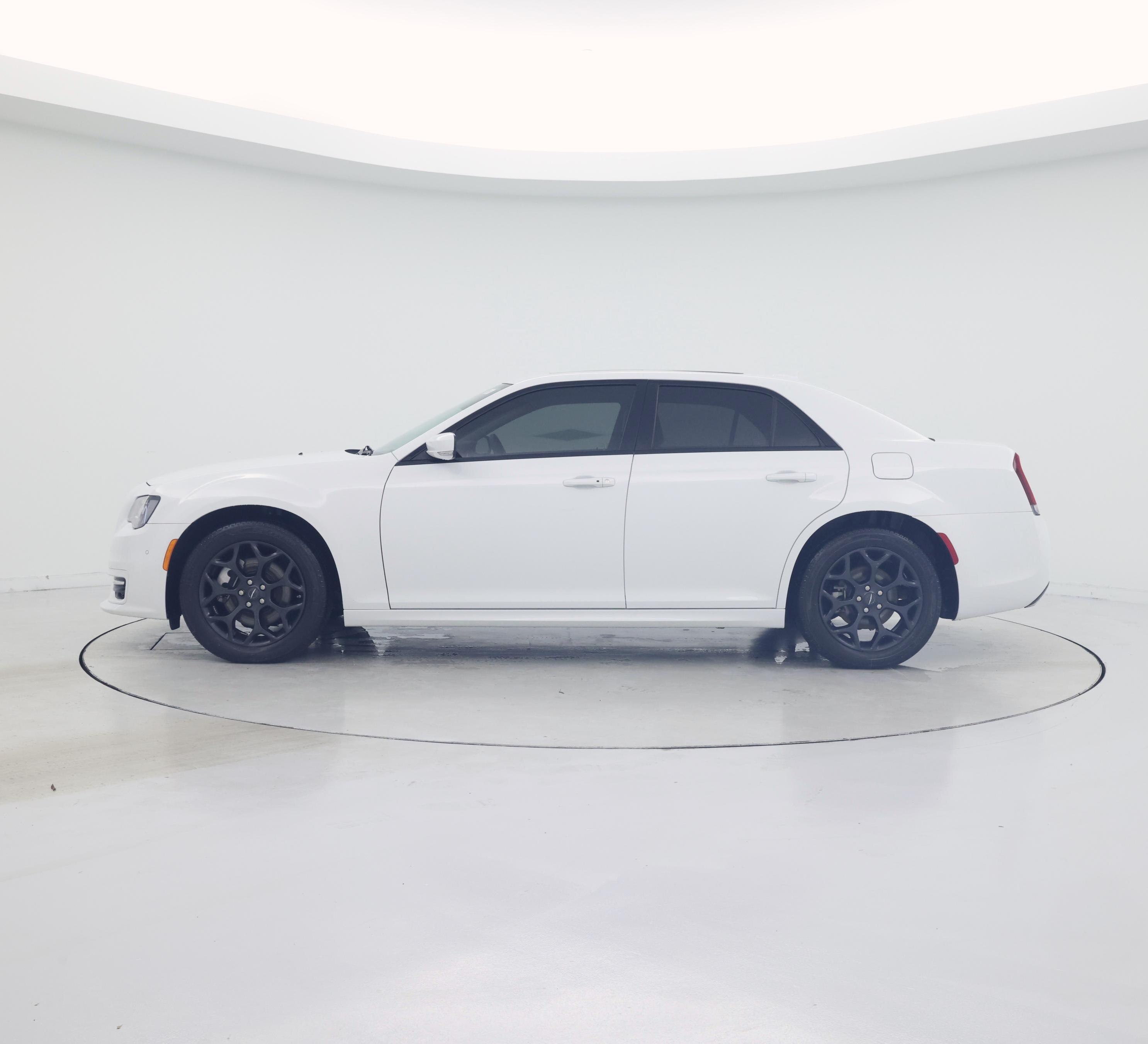 Thumbnail: 2023 Chrysler 300 - 3