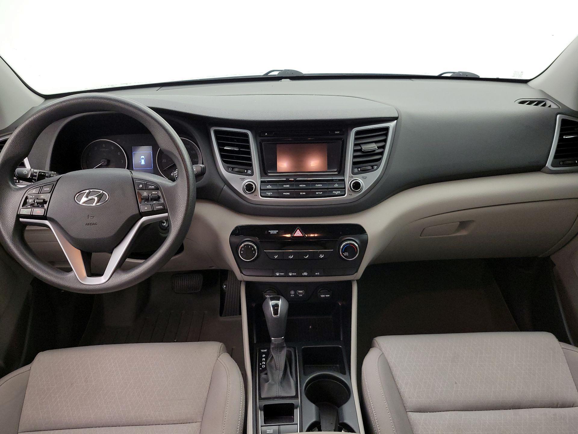 Thumbnail: 2016 Hyundai Tucson - 9