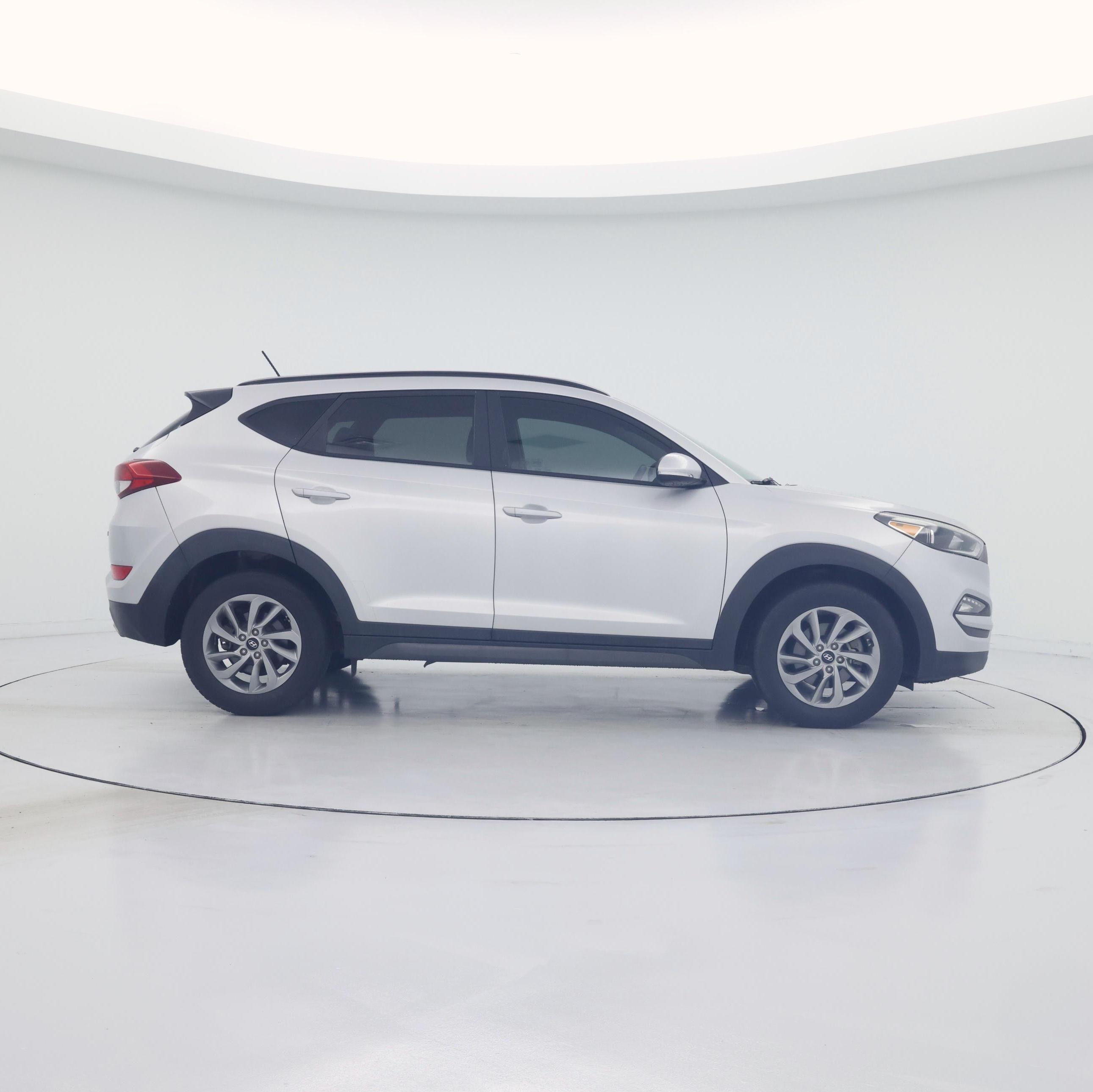 Thumbnail: 2016 Hyundai Tucson - 7