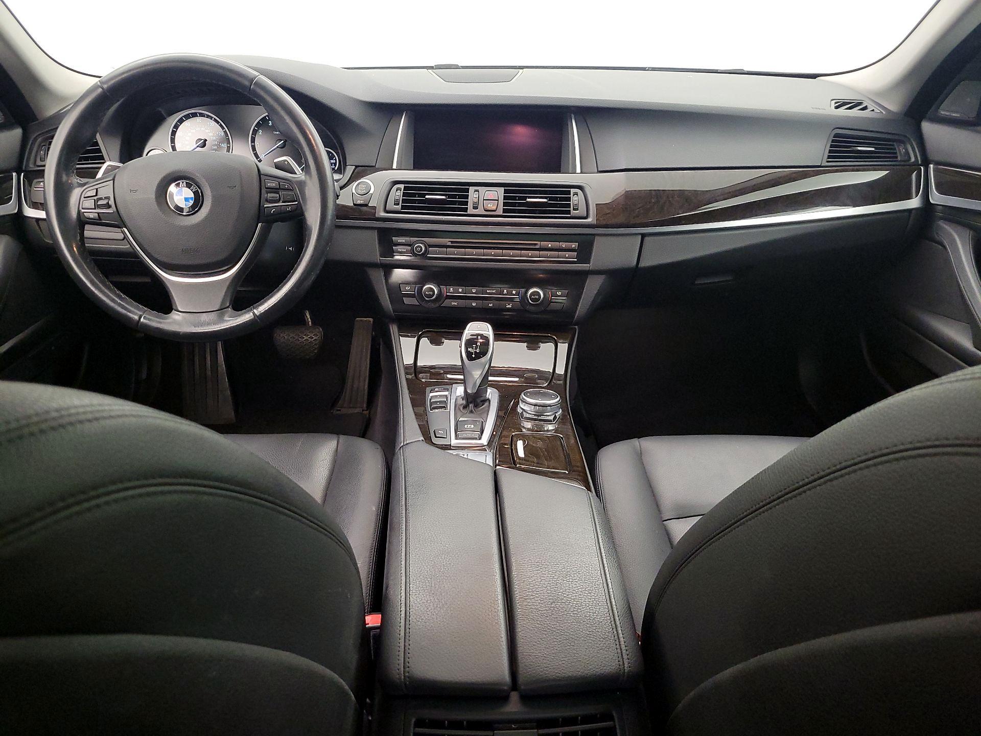 Thumbnail: 2016 BMW 5 Series - 9