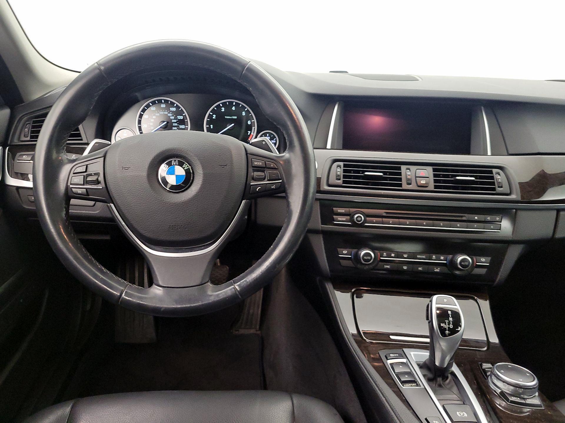 Thumbnail: 2016 BMW 5 Series - 10